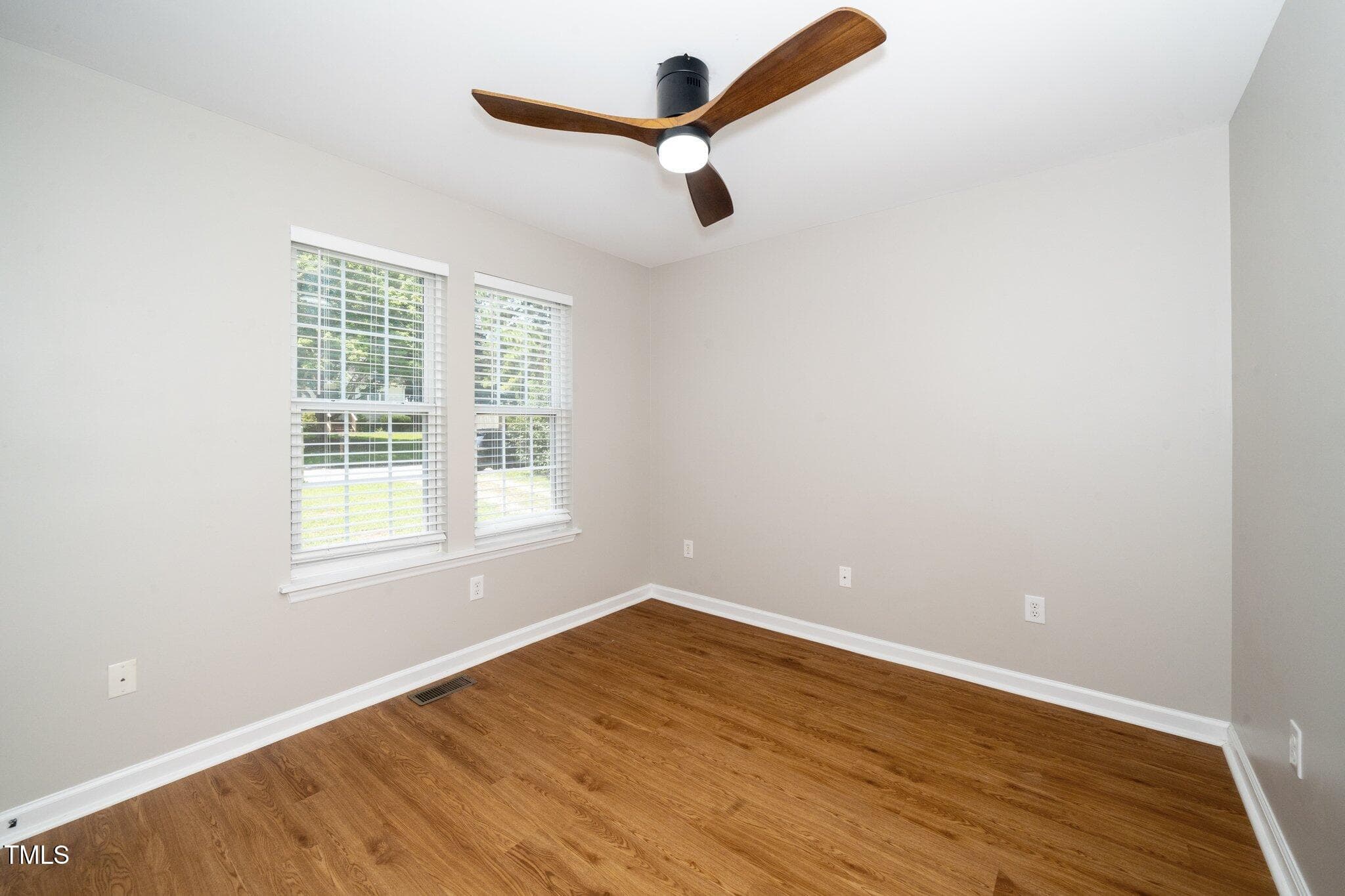 Bedroom unstaged - 725 E Maple Lane, Fuquay Varina, NC 27526