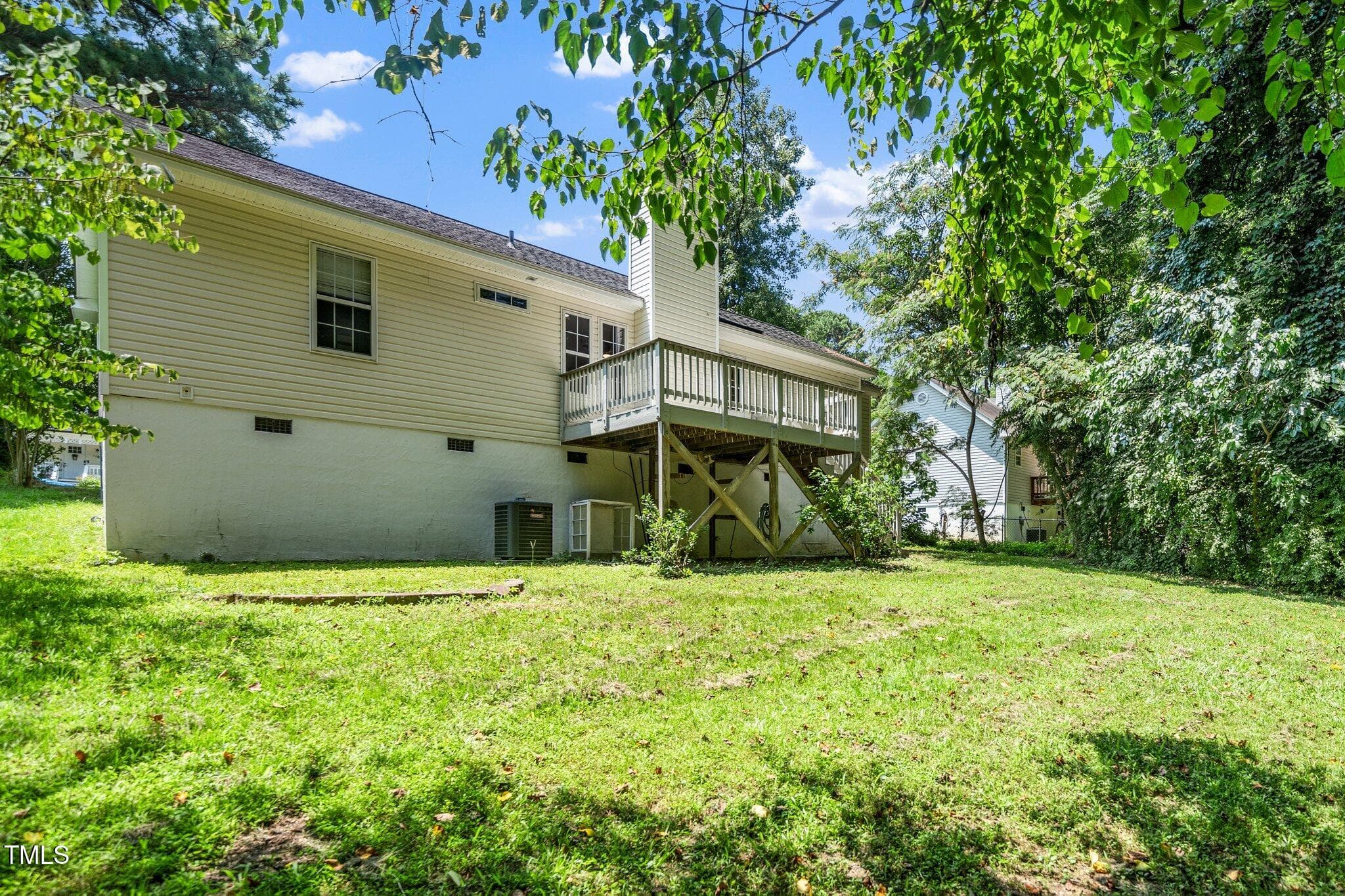28-web-or-mls-725 E Maple (22 of 30) - 725 E Maple Lane, Fuquay Varina, NC 27526