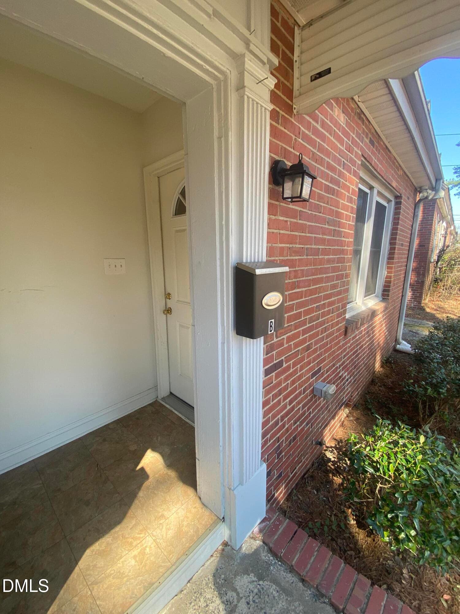 Entryway - 1407-1413 Clarendon Street, Durham, NC 27705, Durham