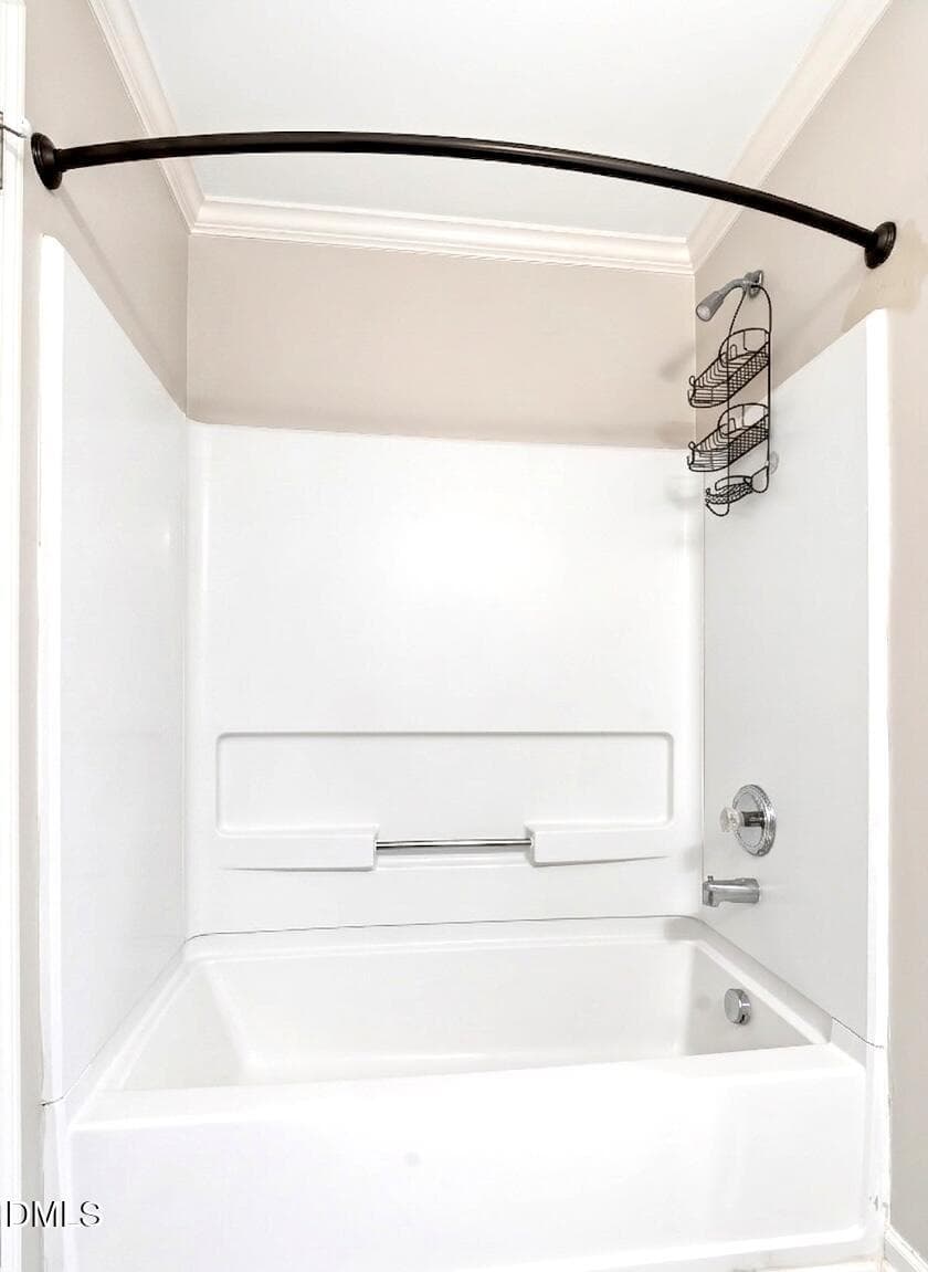 tub - 2607 Hamlet Green Drive, Raleigh, NC 27614, Raleigh
