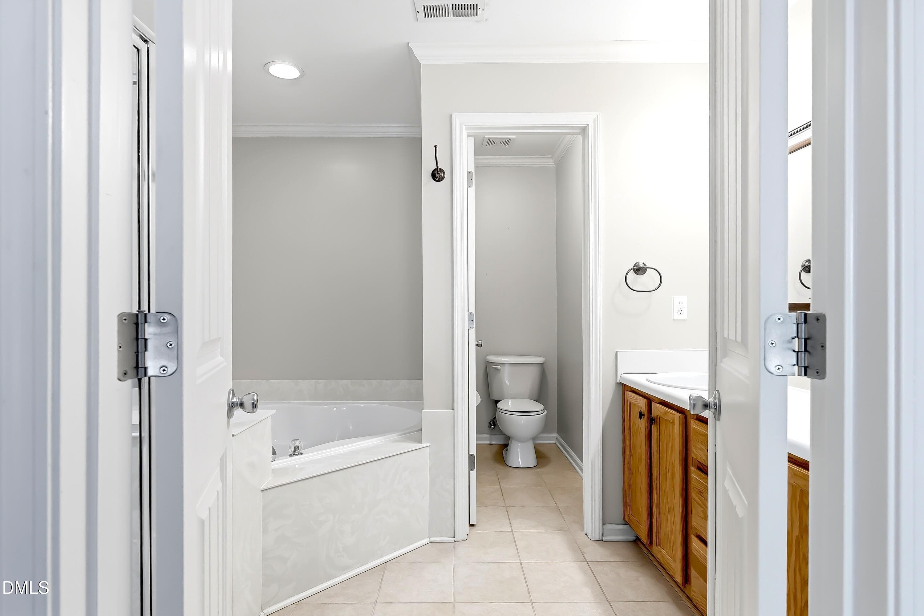 Master bath - 2607 Hamlet Green Drive, Raleigh, NC 27614, Raleigh