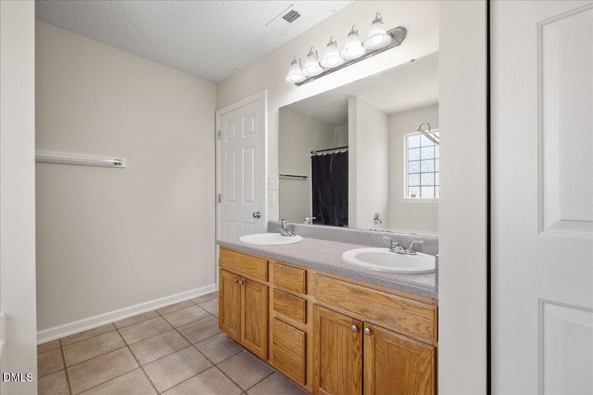 29-1905 Spring Creek Dr - 1905 Spring Creek Drive, Durham, NC 27704