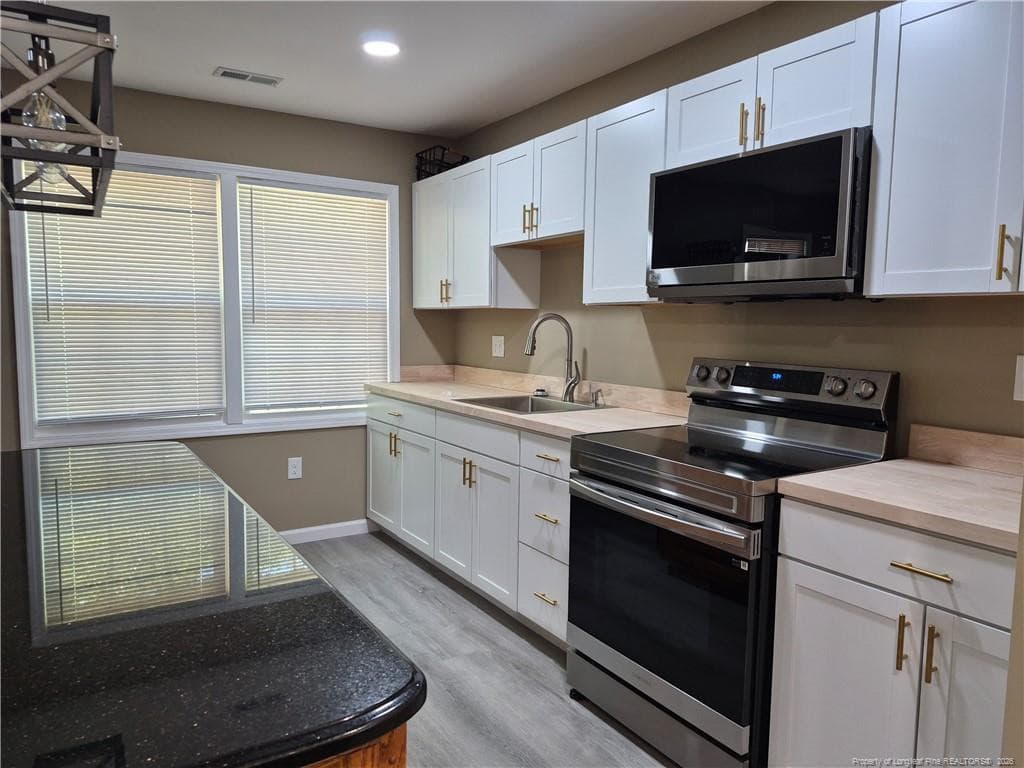 Photo 6 - 103 Robeson Street, Lumberton, NC 28358
