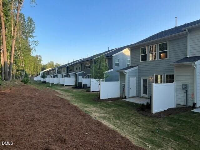 Private patios - 1278 Hammond Drive, Mebane, NC 27302