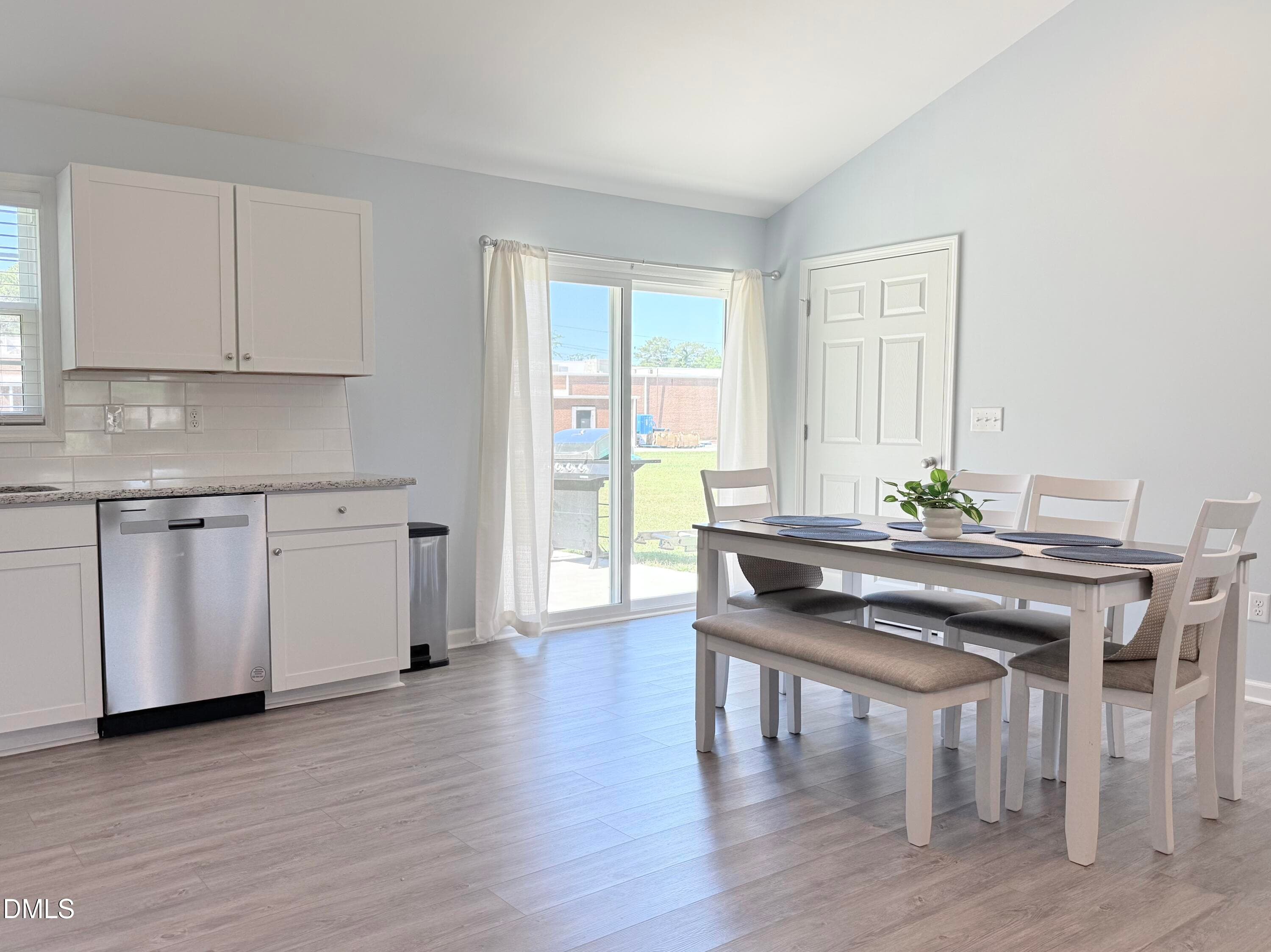 Dining Area - 360 Oak Street, Roseboro, NC 28382