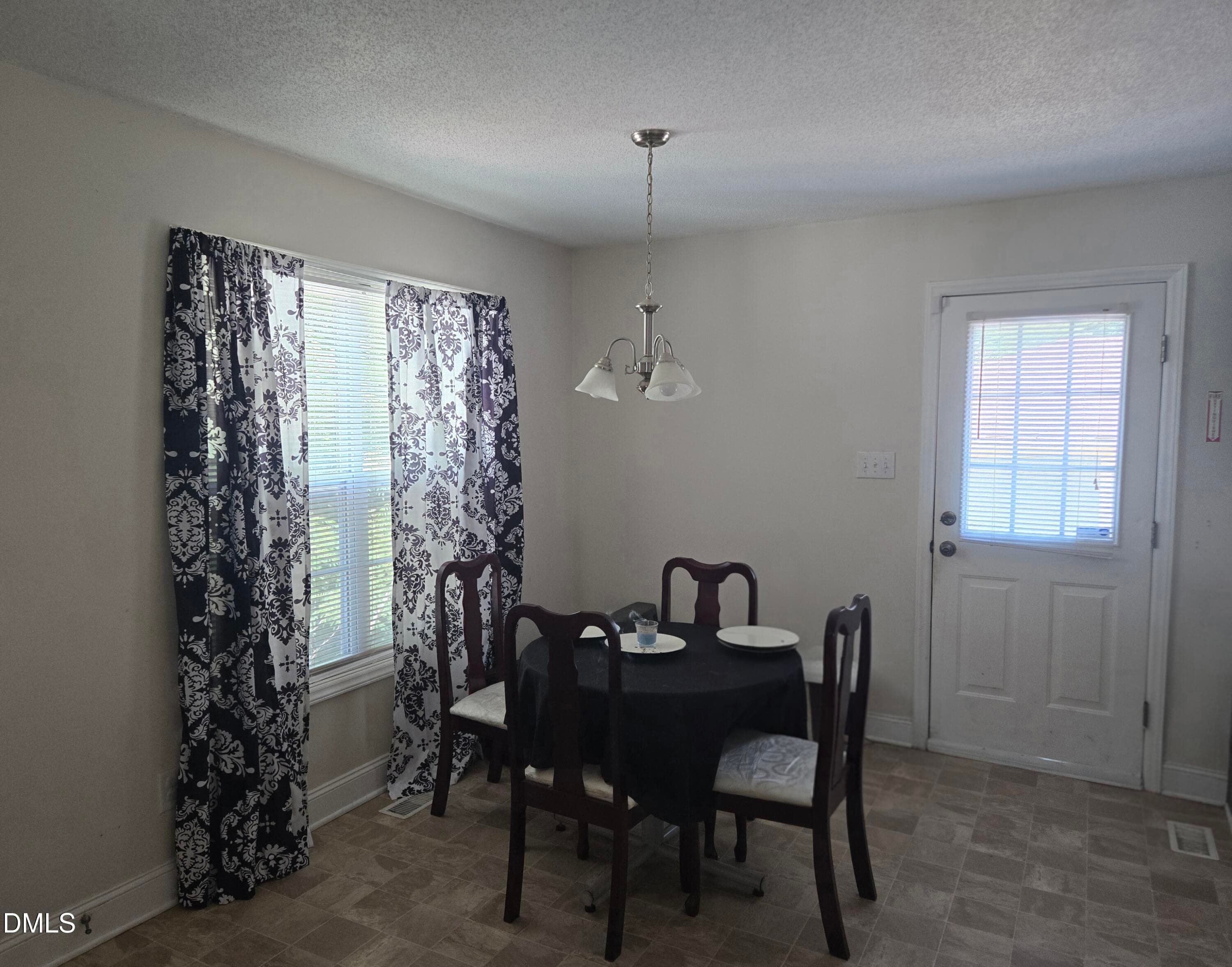 77670 - 2207 N Oak Ridge Boulevard, Durham, NC 27707, Durham