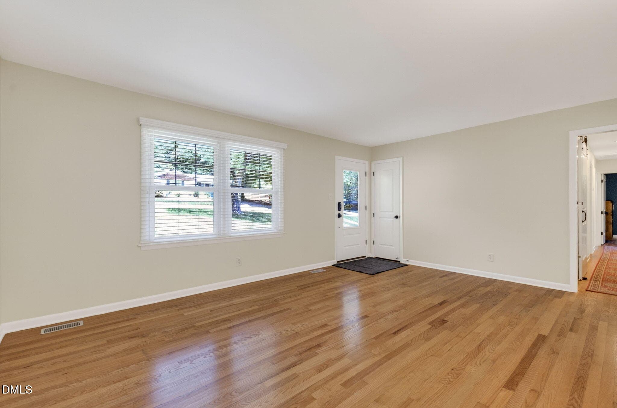6-LR 2 - 1224 Pineview Dr - 6 - 1224 Pineview Drive, Raleigh, NC 27606, Raleigh