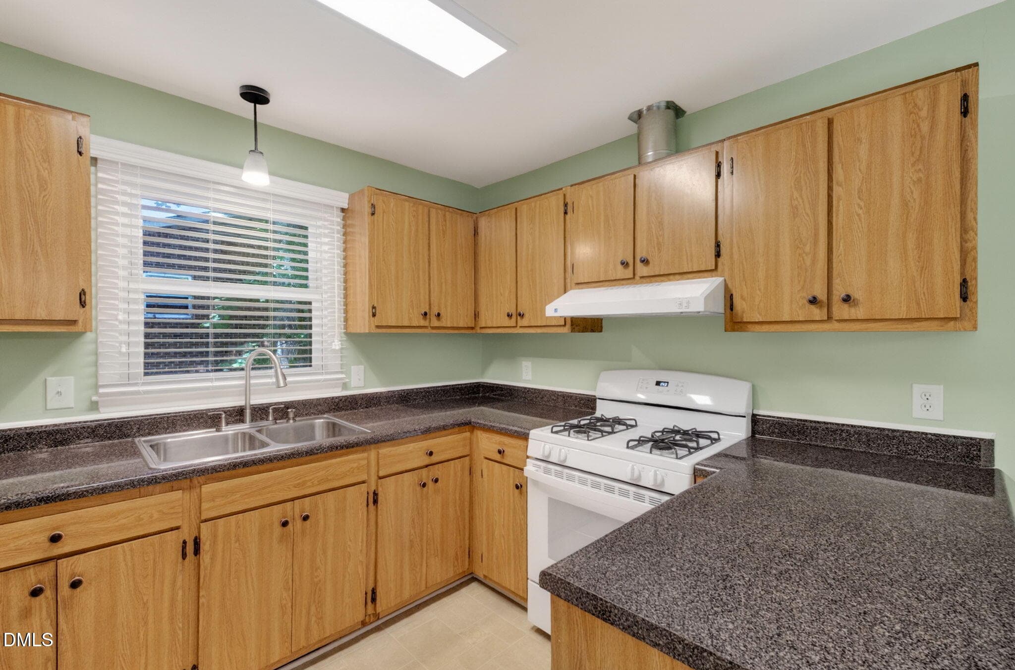 14-Kit 2 - 1224 Pineview Dr - 14 - 1224 Pineview Drive, Raleigh, NC 27606, Raleigh