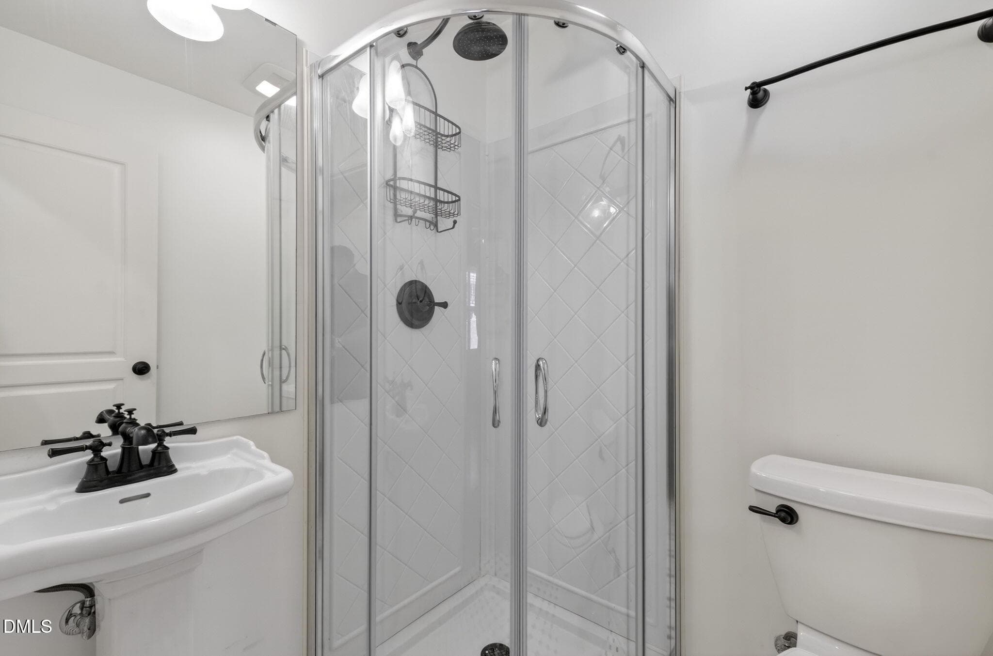 18-Hall bath - 1224 Pineview Dr - 18 - 1224 Pineview Drive, Raleigh, NC 27606, Raleigh