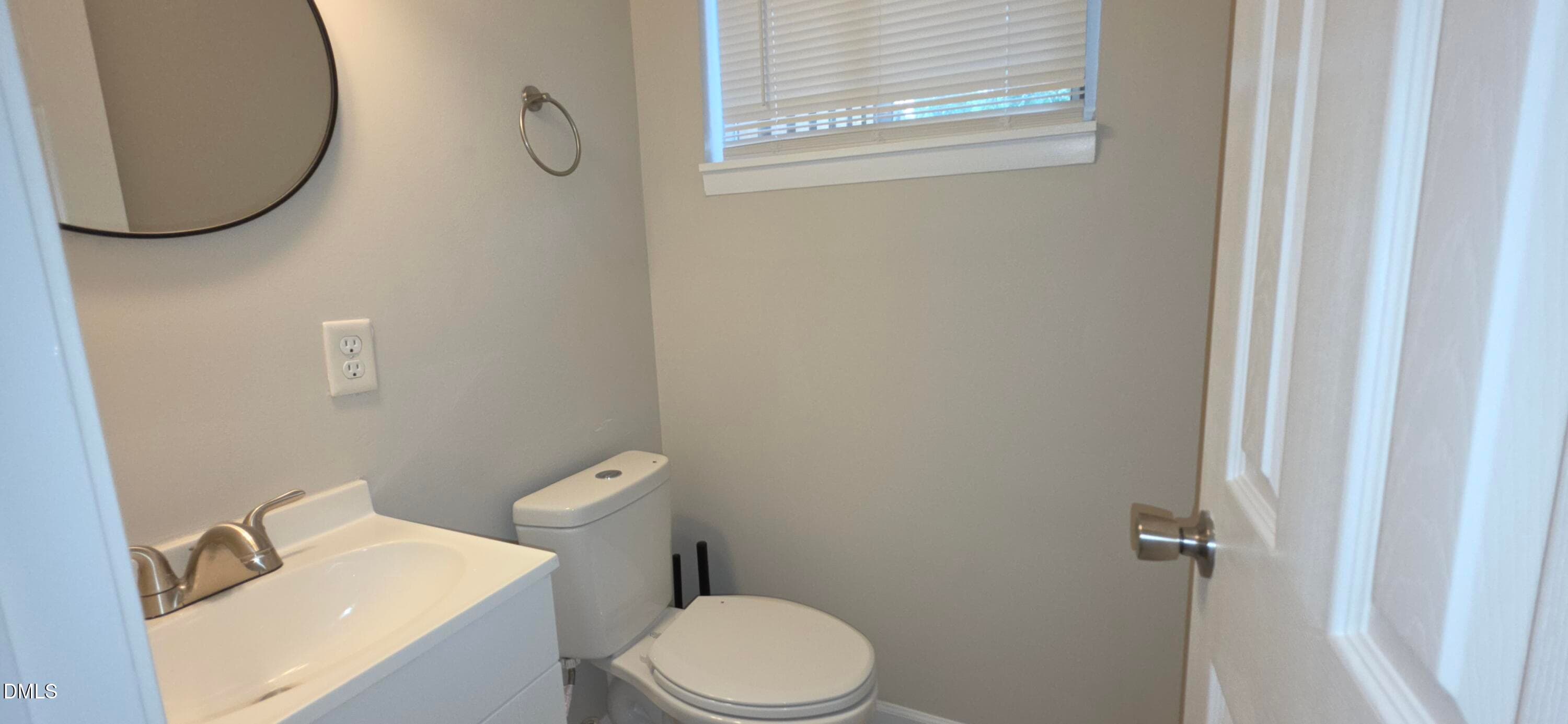 Half Bath - 220 Elizabeth Street A18, Chapel Hill, NC 27514, Chapel Hill