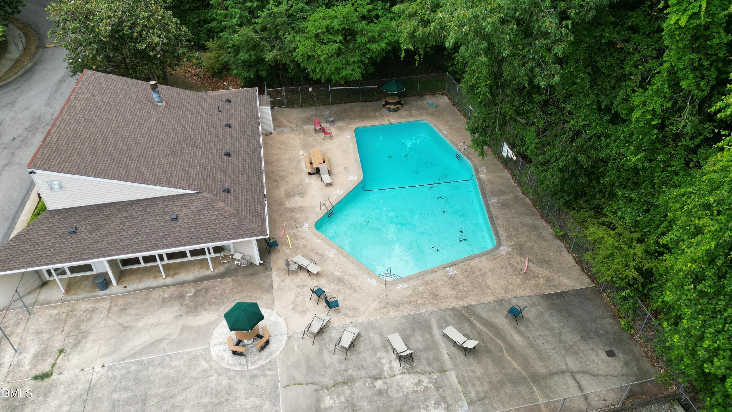 Pool - 220 Elizabeth Street A18, Chapel Hill, NC 27514, Chapel Hill