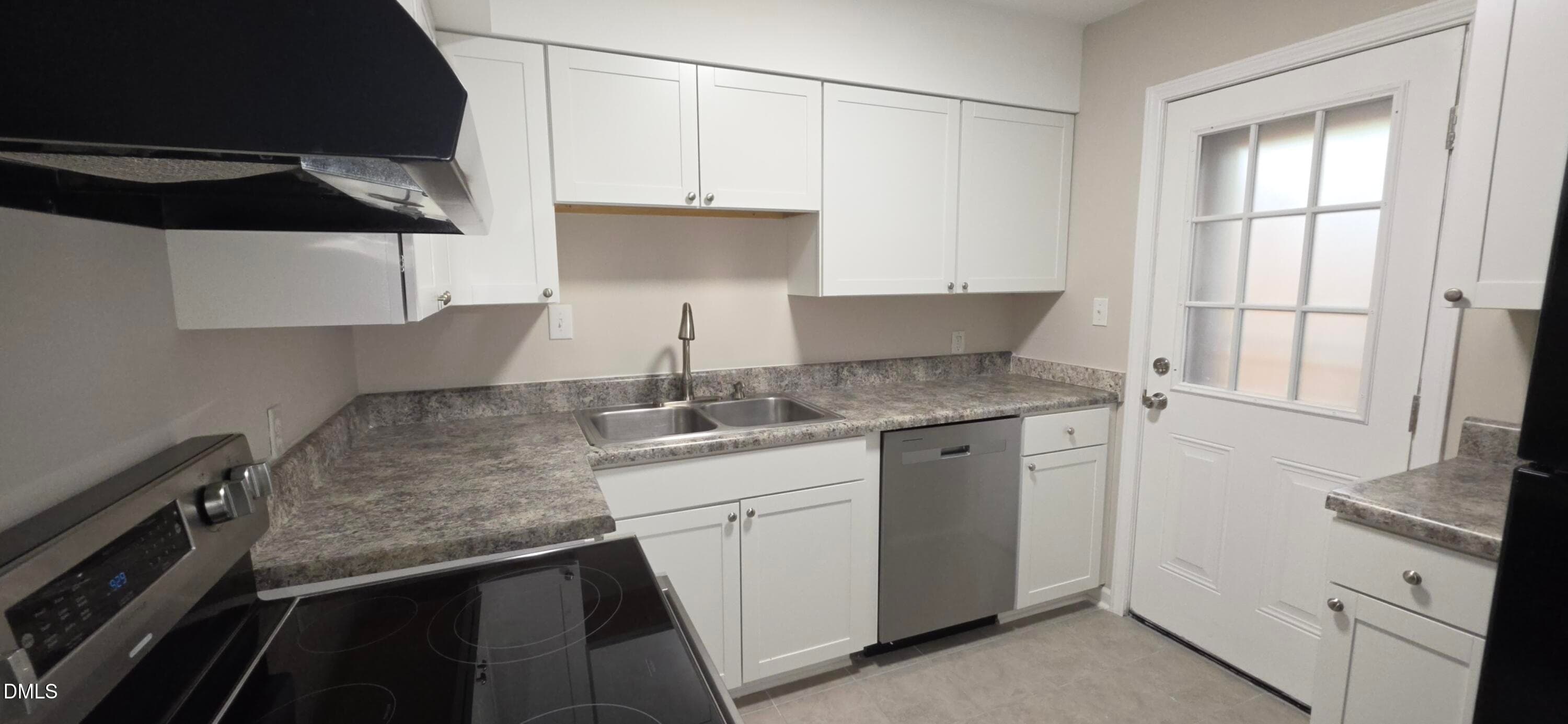 3287 - 220 Elizabeth Street A18, Chapel Hill, NC 27514, Chapel Hill