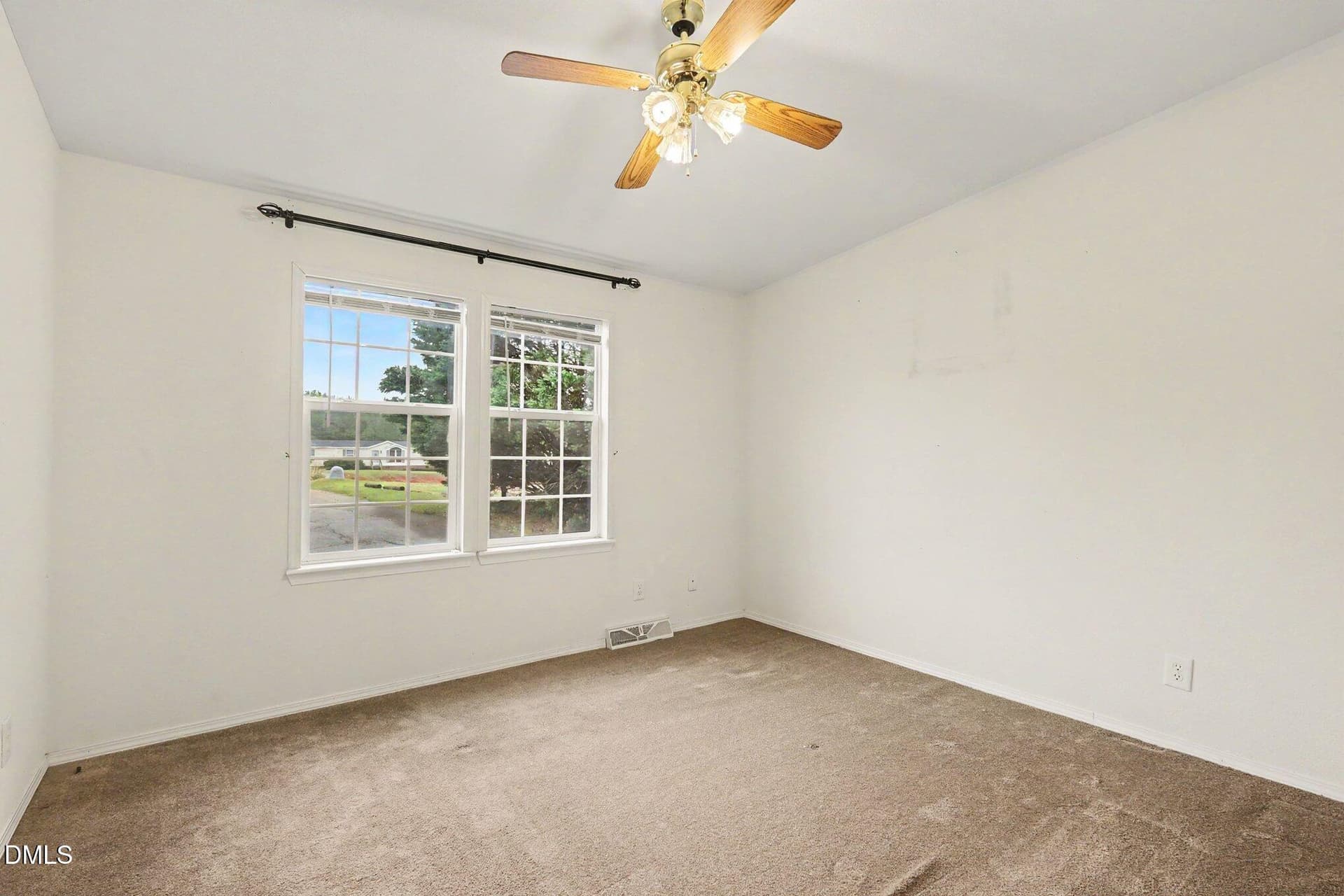 013_file_3121 - 256 Yellow Belle Court, Zebulon, NC 27597