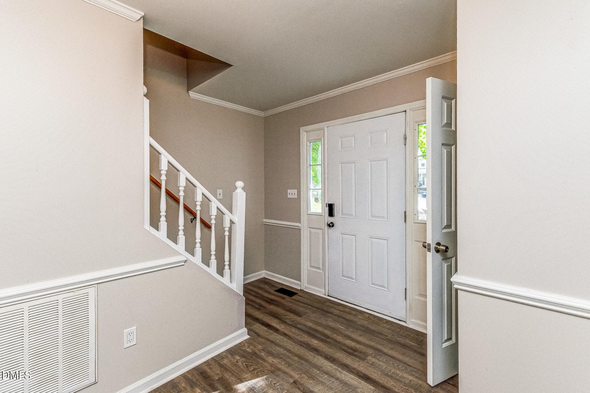 003-photo-foyer-15392697 - 22 Knightsbridge Court, Durham, NC 27707, Durham