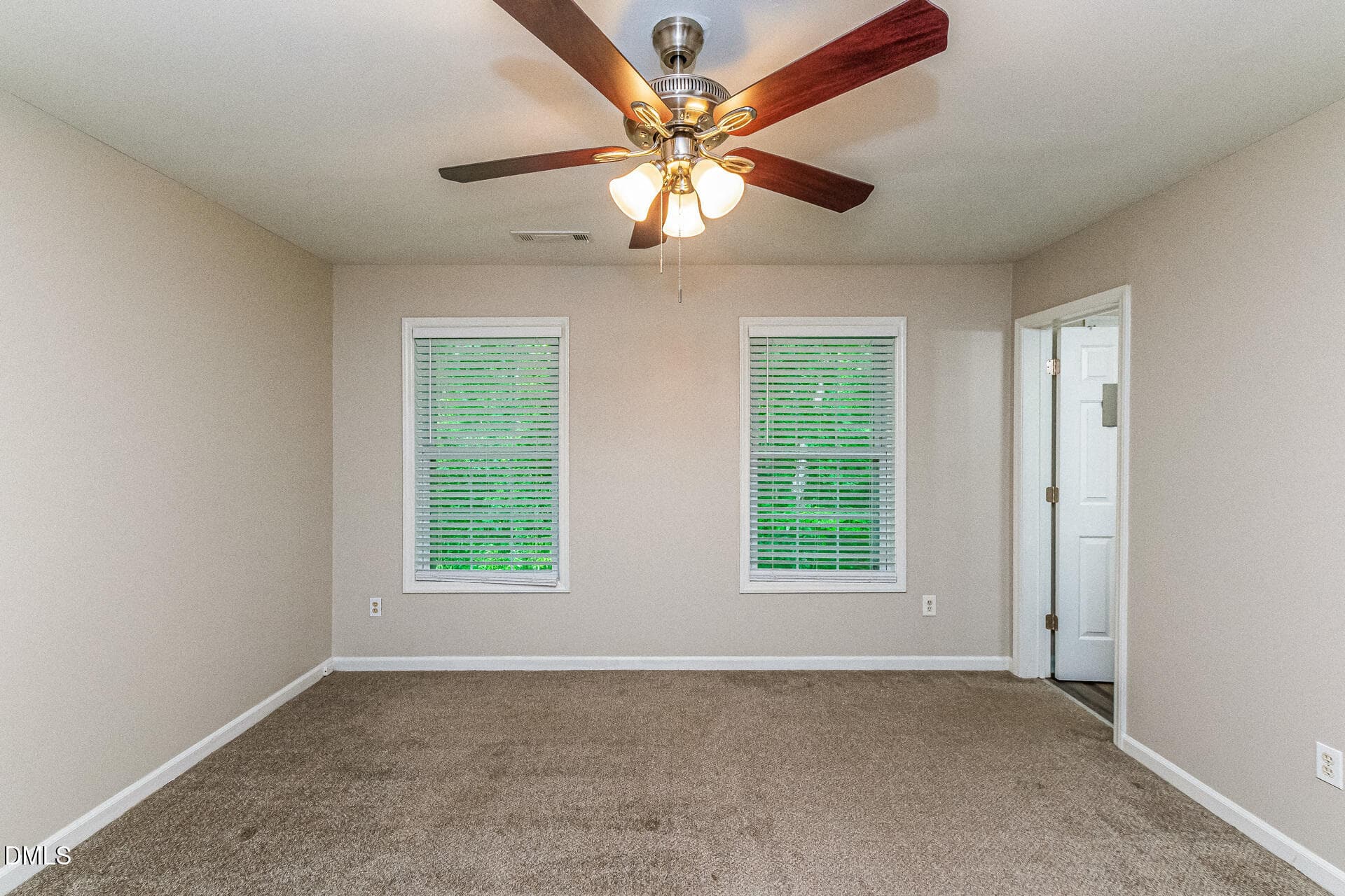 010-photo-main-bedroom-15392686 - 22 Knightsbridge Court, Durham, NC 27707, Durham