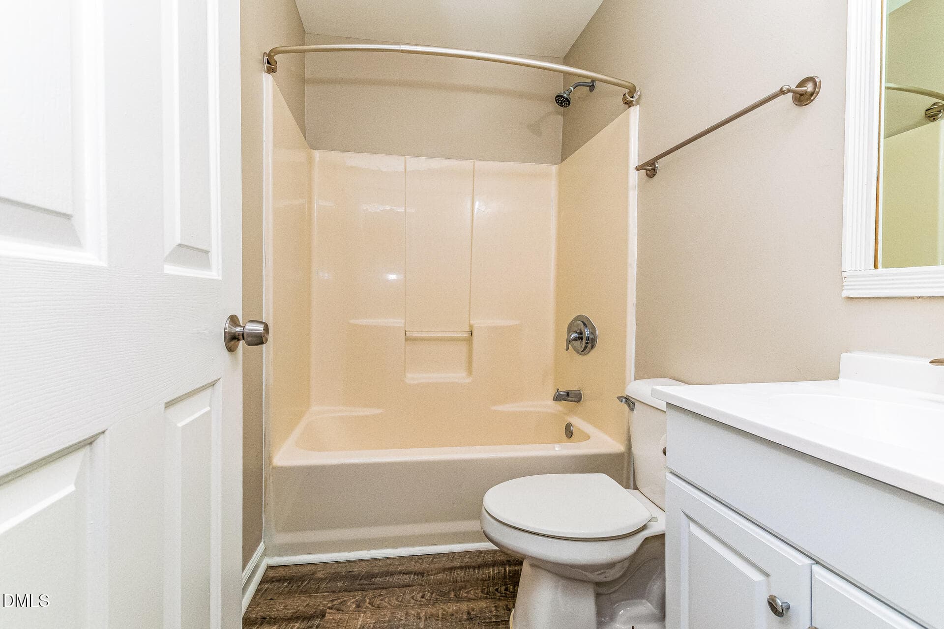 011-photo-main-bathroom-15392683 - 22 Knightsbridge Court, Durham, NC 27707, Durham