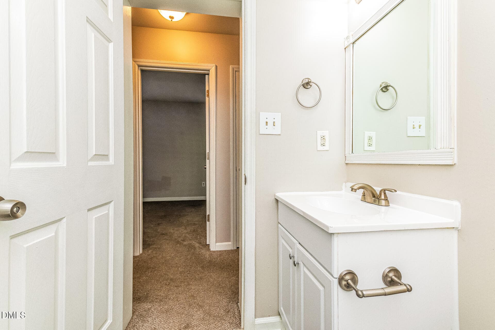 018-photo-bathroom-15392682 - 22 Knightsbridge Court, Durham, NC 27707, Durham