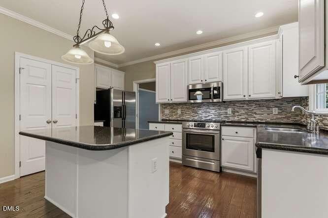 Kitchen - 401 Peachtree Point Court, Cary, NC 27513, Cary