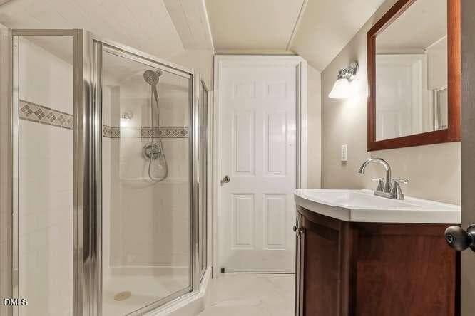 3rd Floor full Bathroom - 401 Peachtree Point Court, Cary, NC 27513, Cary