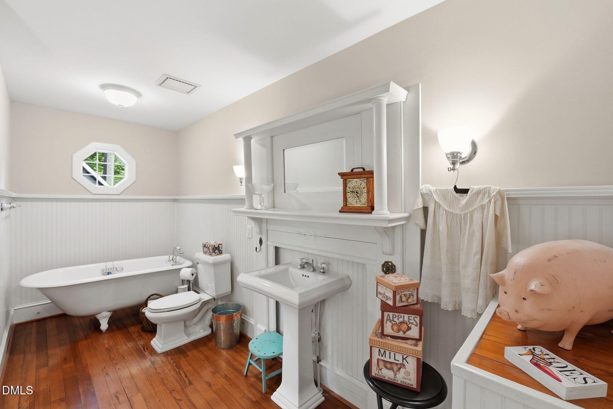 Guest Bath - 2102 Bahama Road, Bahama, NC 27503, Bahama