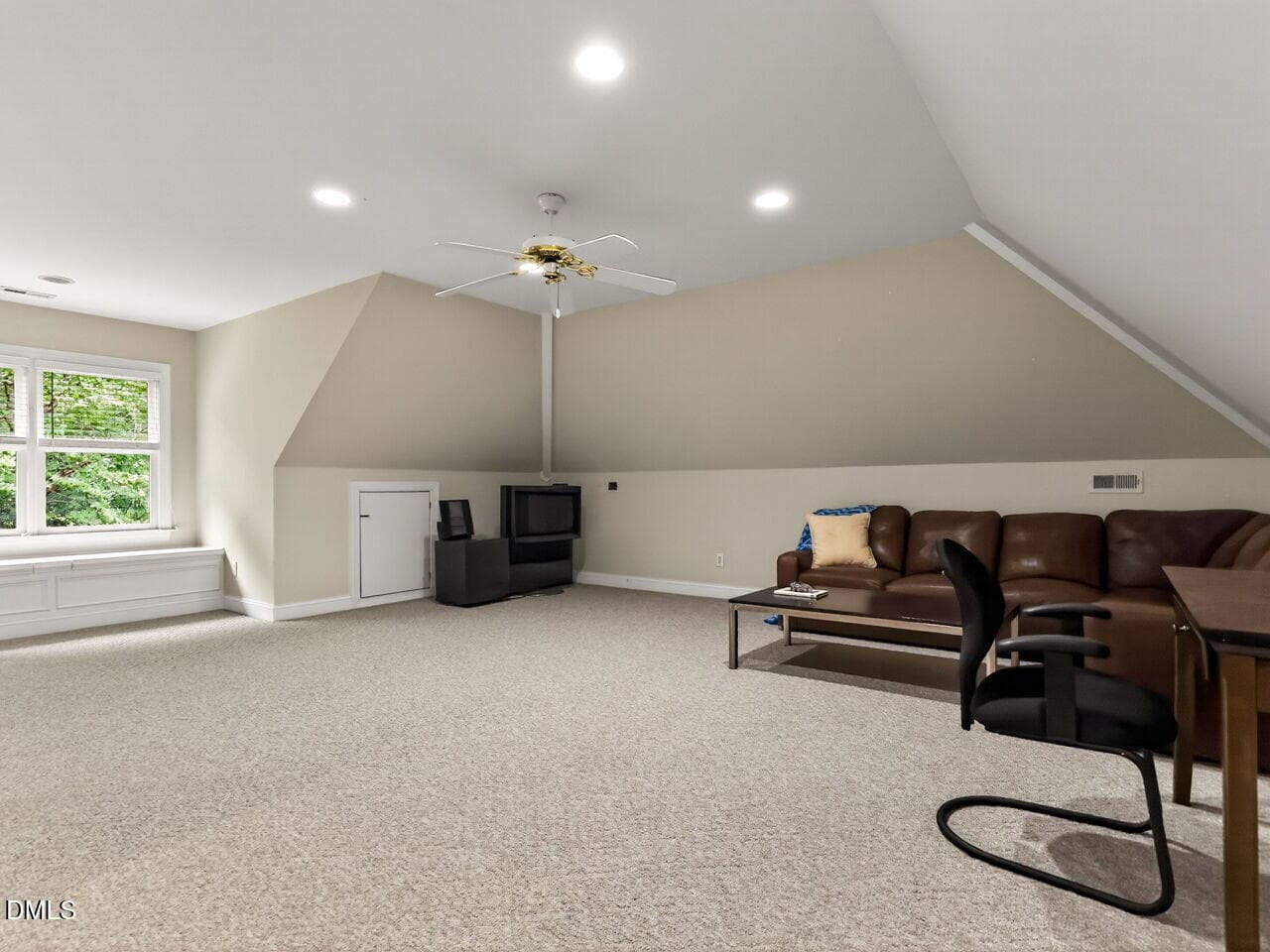 035-1280x960-third-floor-bonus - 304 Rhododendron Drive, Chapel Hill, NC 27517, Chapel Hill