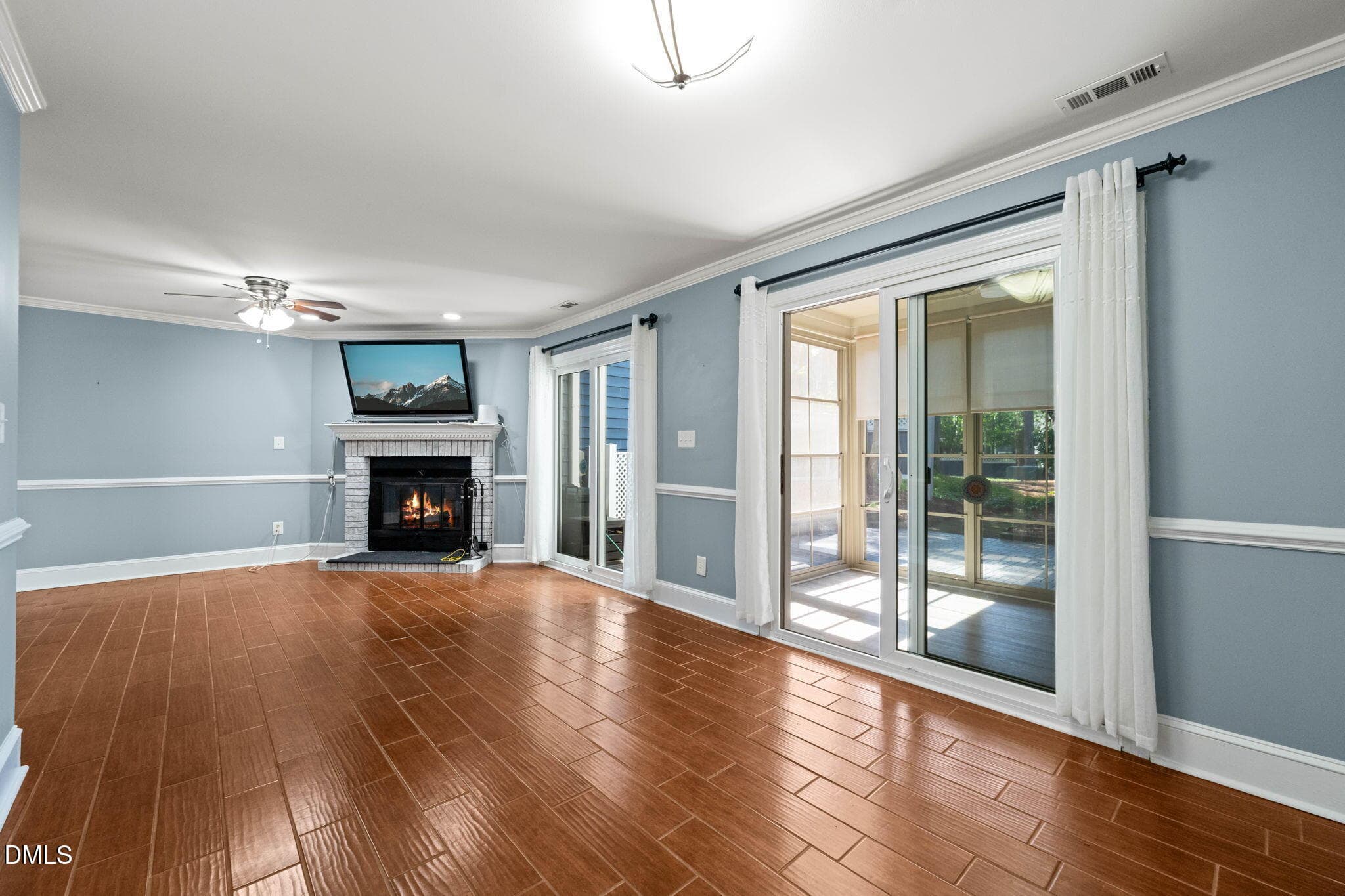 Living room (4) - 7605 Wellesley Park N, Raleigh, NC 27615, Raleigh