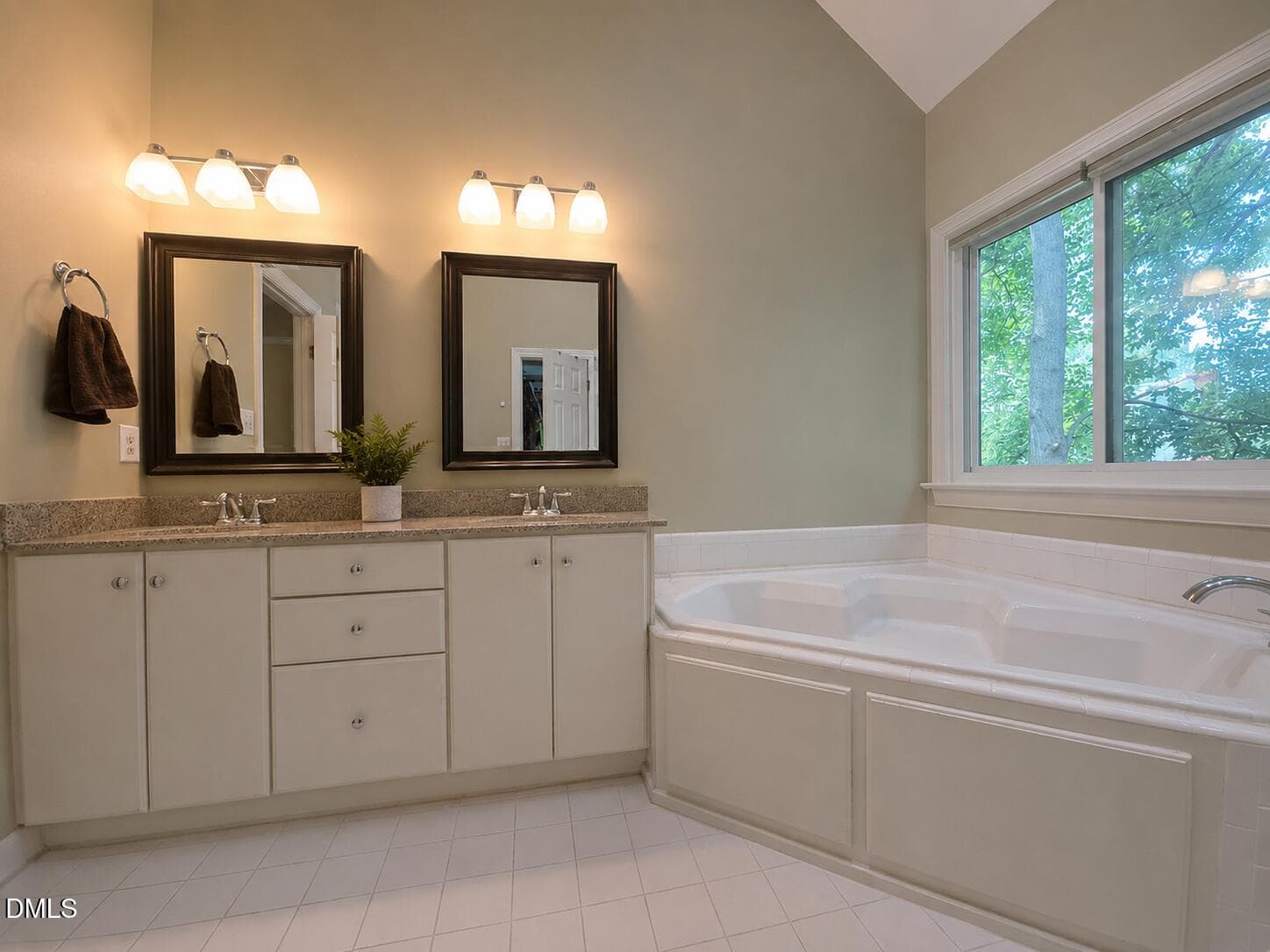 Primary Bathroom - 1003 Inglenook Place, Apex, NC 27502