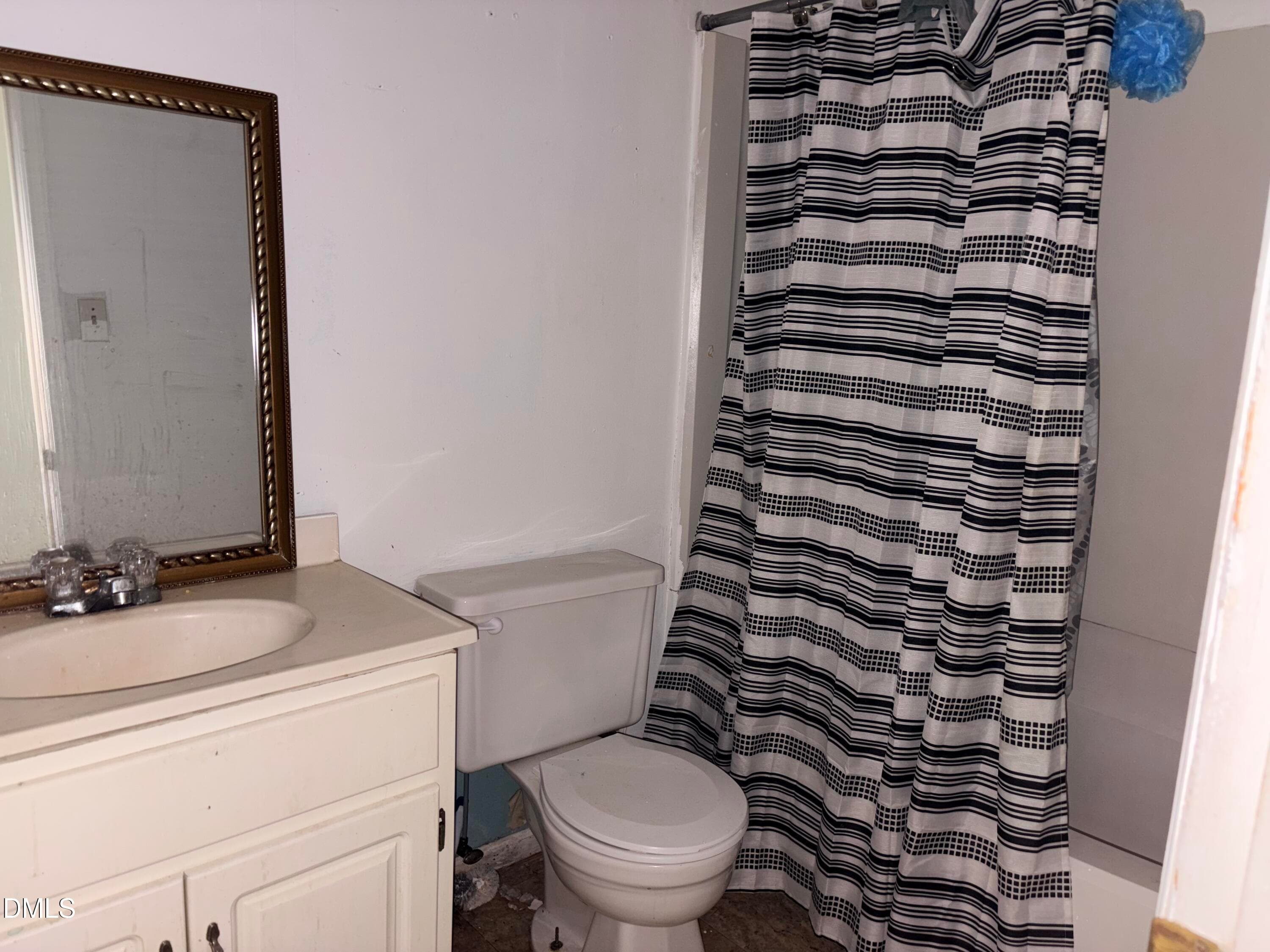 199ZooRdbathroom - 199 Zoo Road S, Roanoke Rapids, NC 27870, Roanoke Rapids