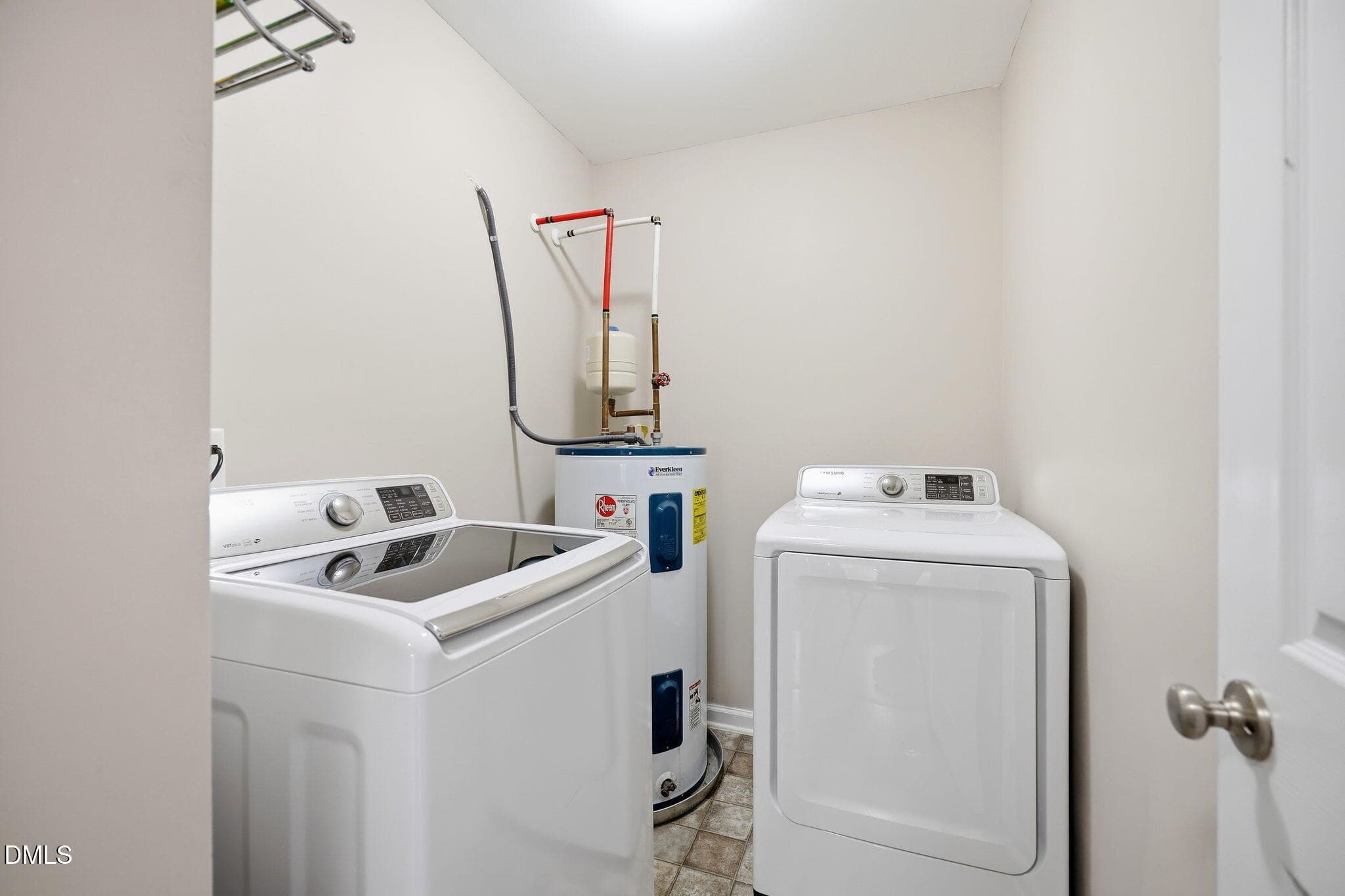 22-web-or-mls-IMG_2463 - 11711 Coppergate Drive 111, Raleigh, NC 27614, Raleigh