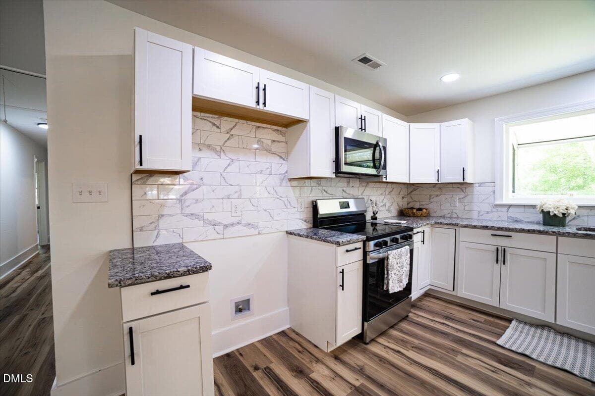 18-MV0A3203-HDR - 906 Circle Drive, Creedmoor, NC 27522