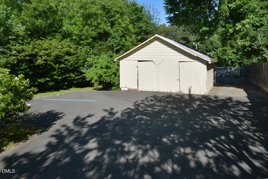 31- Detached bldg parking lot - 1814 Chapel Hill Road, Durham, NC 27707, Durham