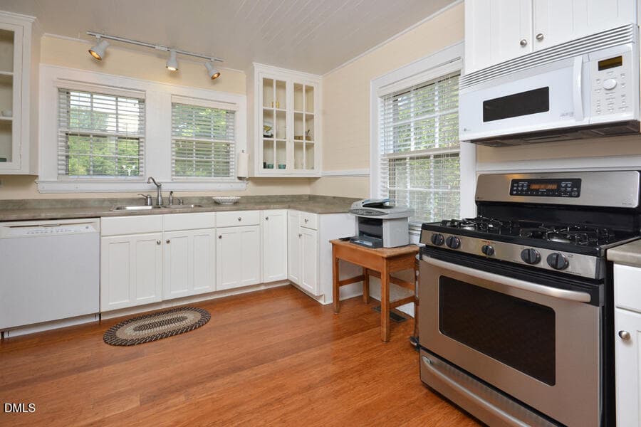 11- Kitchen window sink copier stove - 1814 Chapel Hill Road, Durham, NC 27707, Durham