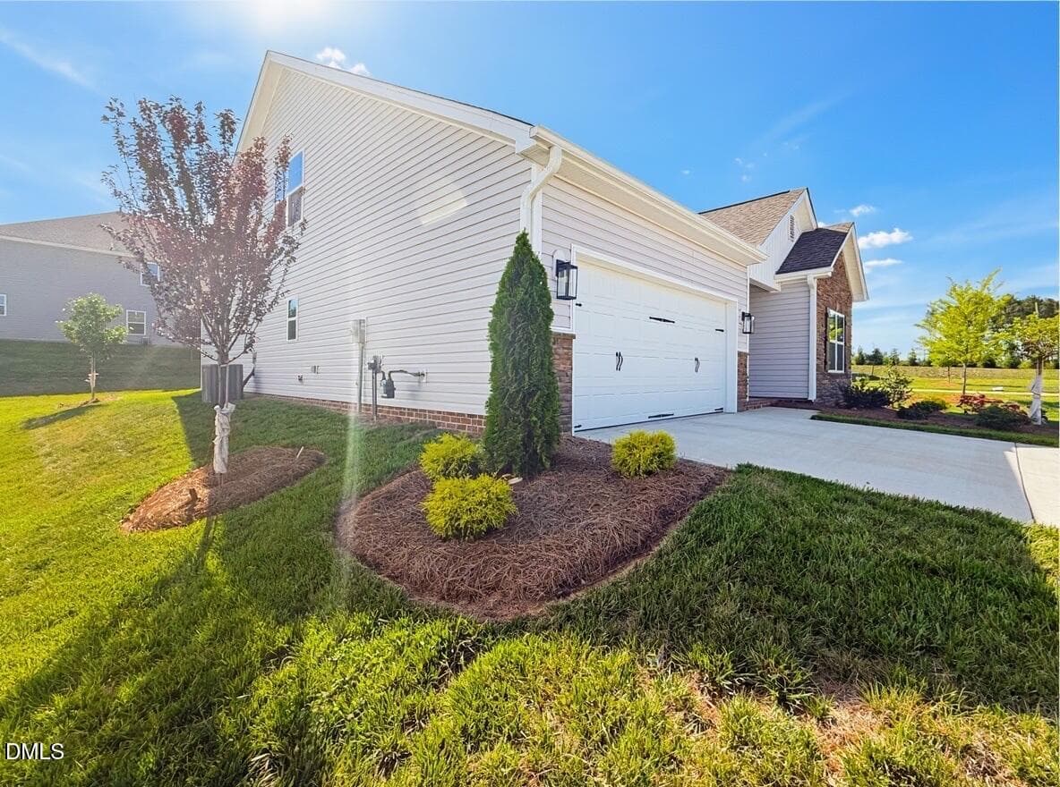 RealtyCam Photo 3 - 816 Council Ridge Road 15, Graham, NC 27253