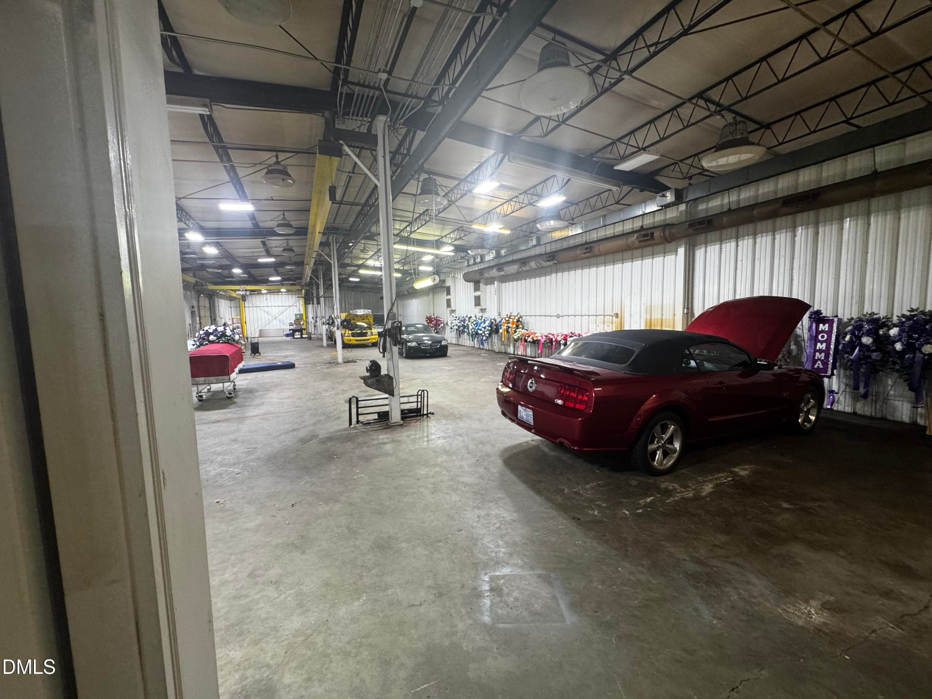 Show Area - 3802 W Vernon Avenue, Kinston, NC 28504