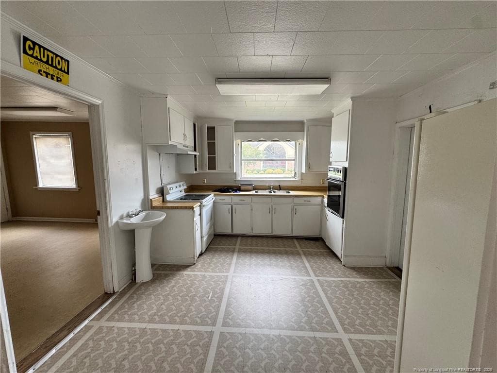 Photo 6 - 202 W Main Street W, Hamlet, NC 28345