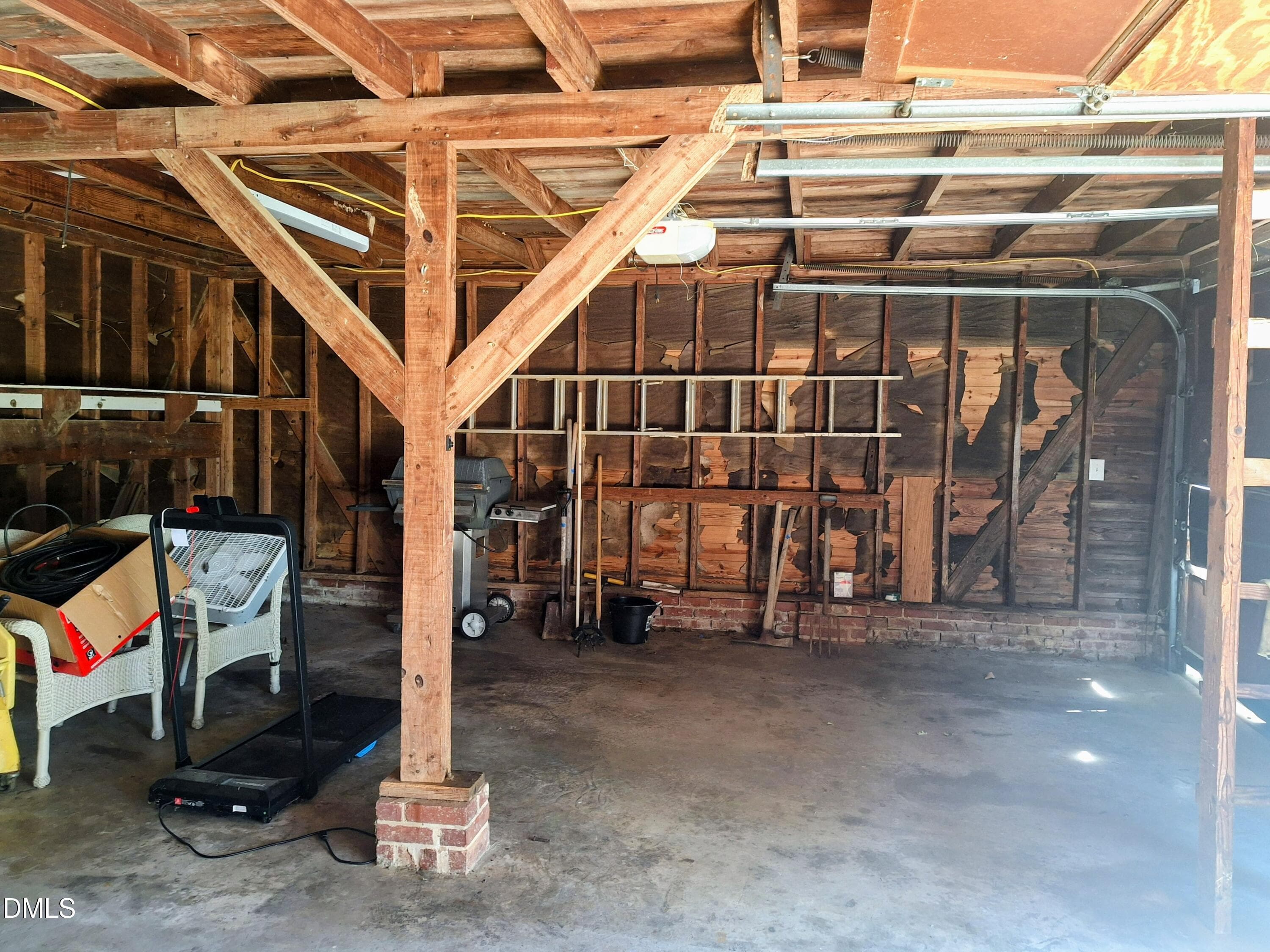 garage bay 1_2 - 6119 N Roxboro Road, Durham, NC 27712, Durham
