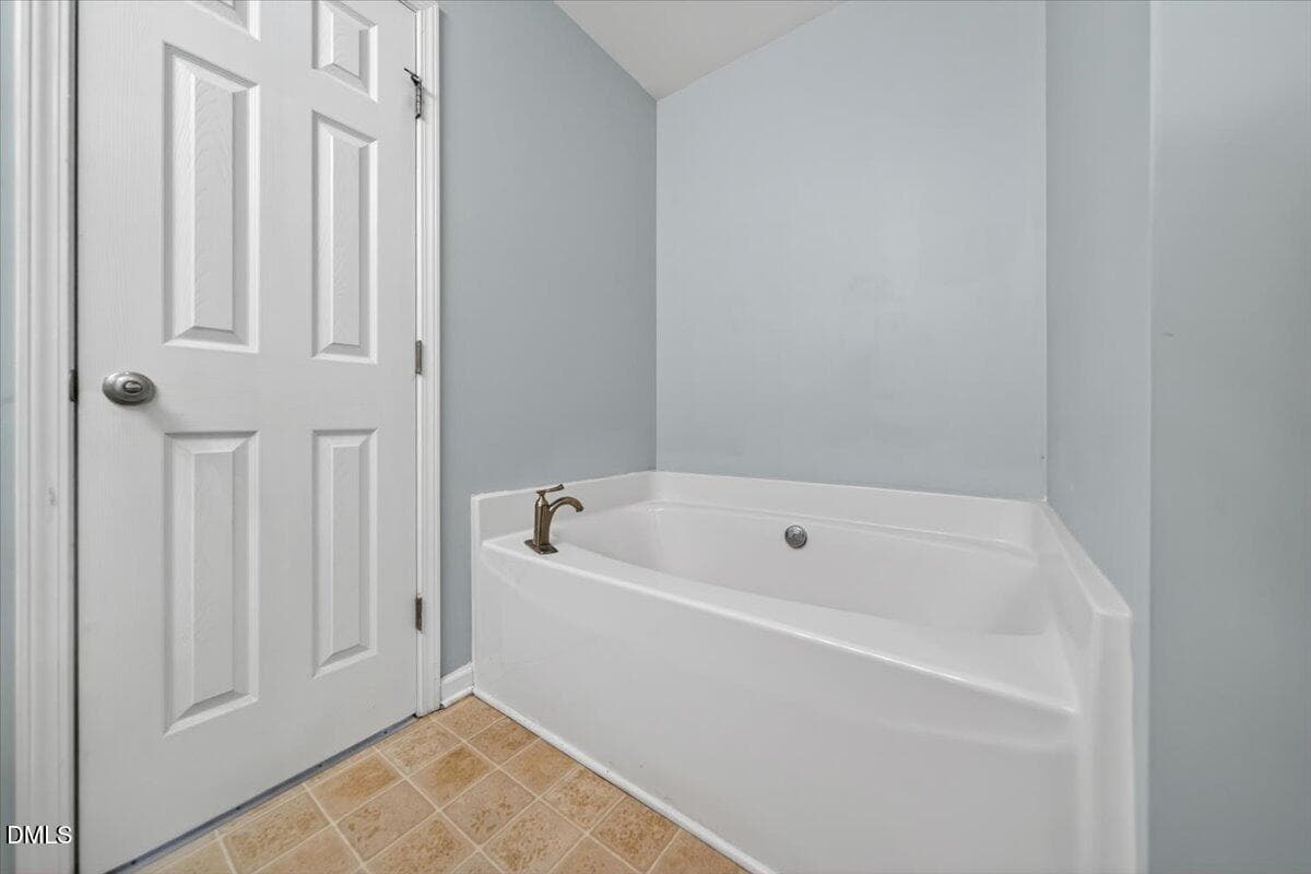 50-117RosalynnCourt_057 - 117 Rosalynn Court, Raleigh, NC 27610, Raleigh