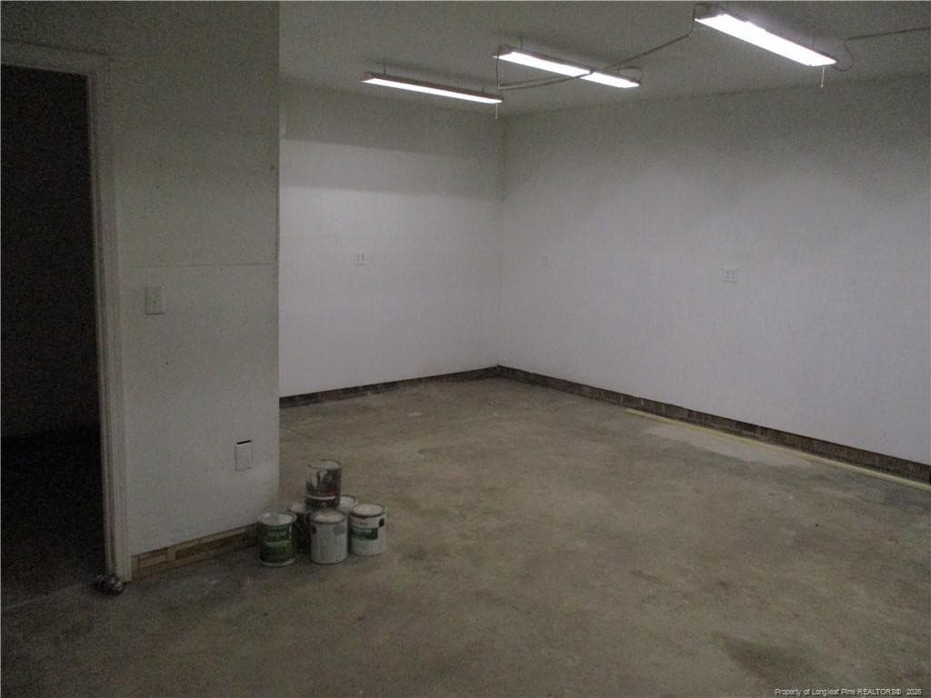 Garage - 2123 Pigeon River Road, Fayetteville, NC 28306, Fayetteville