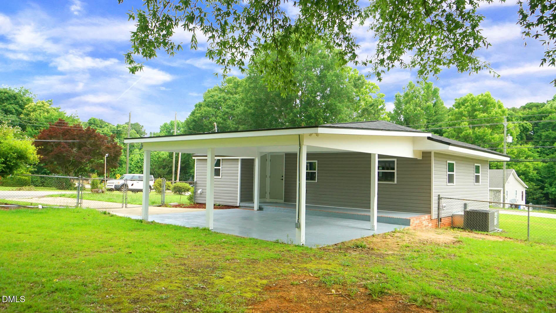 DSC00477 - 500 E Mcneill Street, Lillington, NC 27546