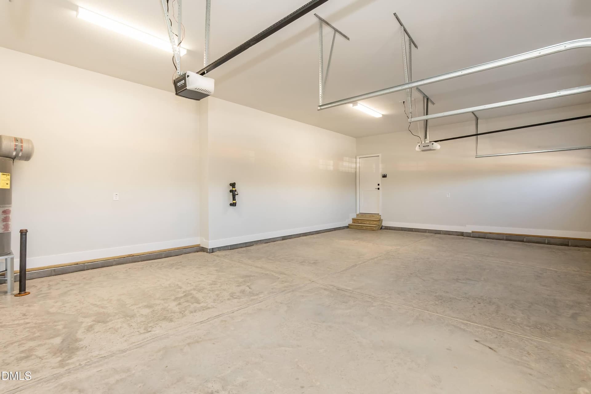 Garage 01 - 270 Galway Road, Lillington, NC 27546