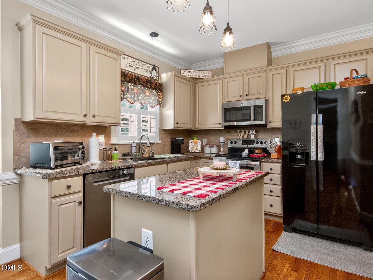012-1280x960-photo - 3936 Lauriston Road, Raleigh, NC 27616, Raleigh