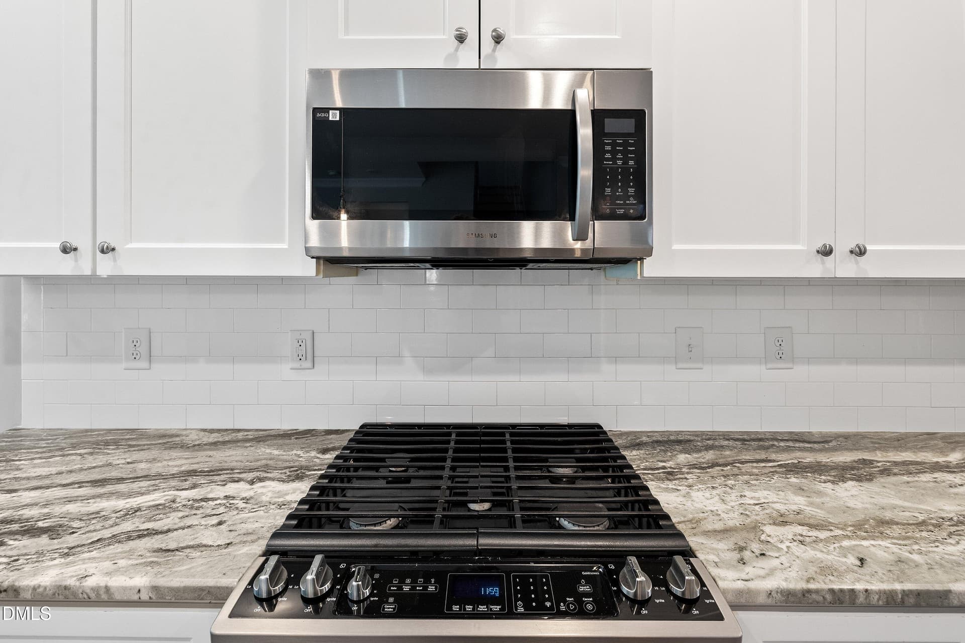 Gas Range & Microwave - 353 Joyner Bluff Drive, Wake Forest, NC 27587