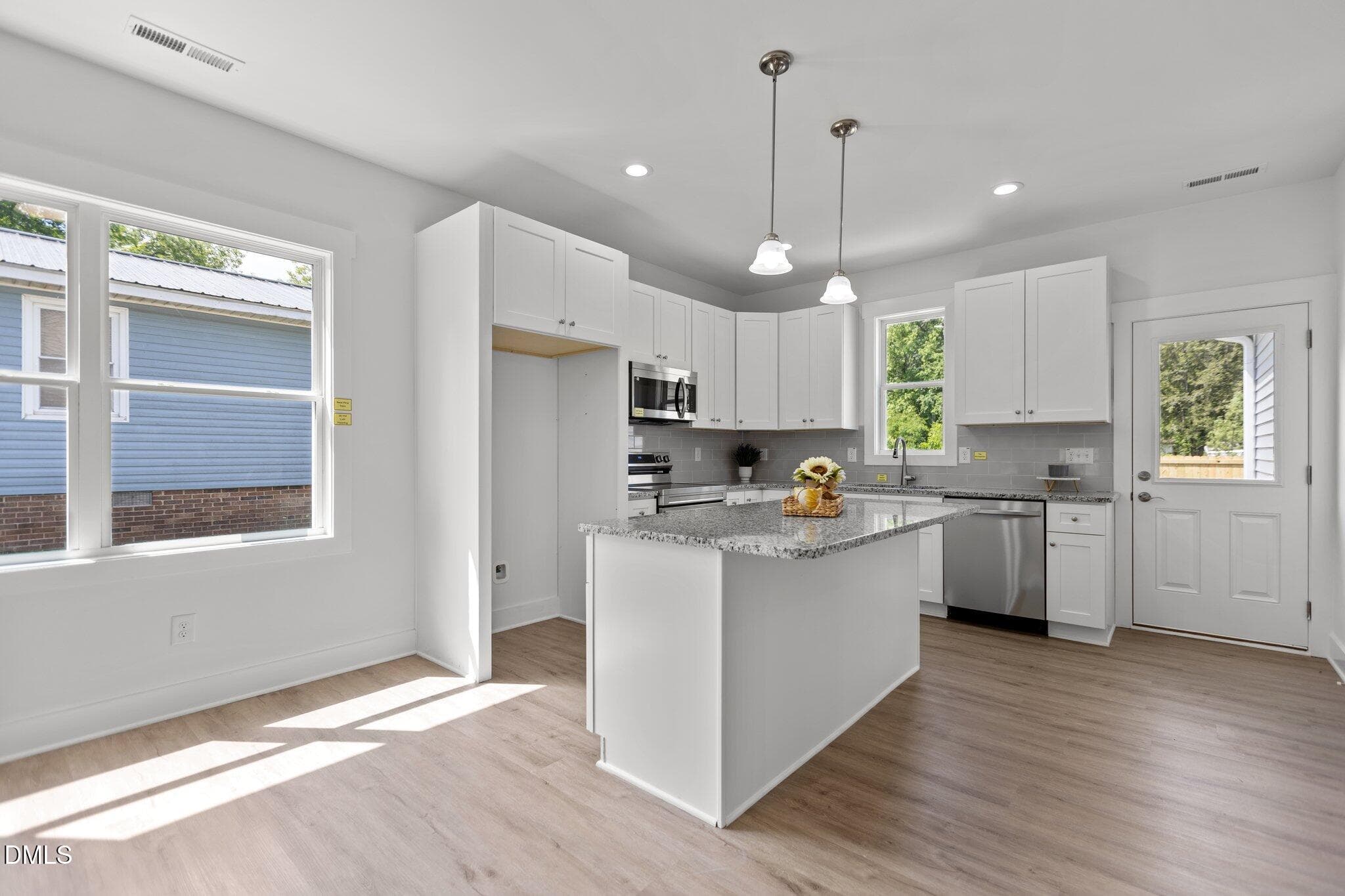 Copy of Copy of 9-web-or-mls-2N6A1473 - 606 E Granville Street, Dunn, NC 28334
