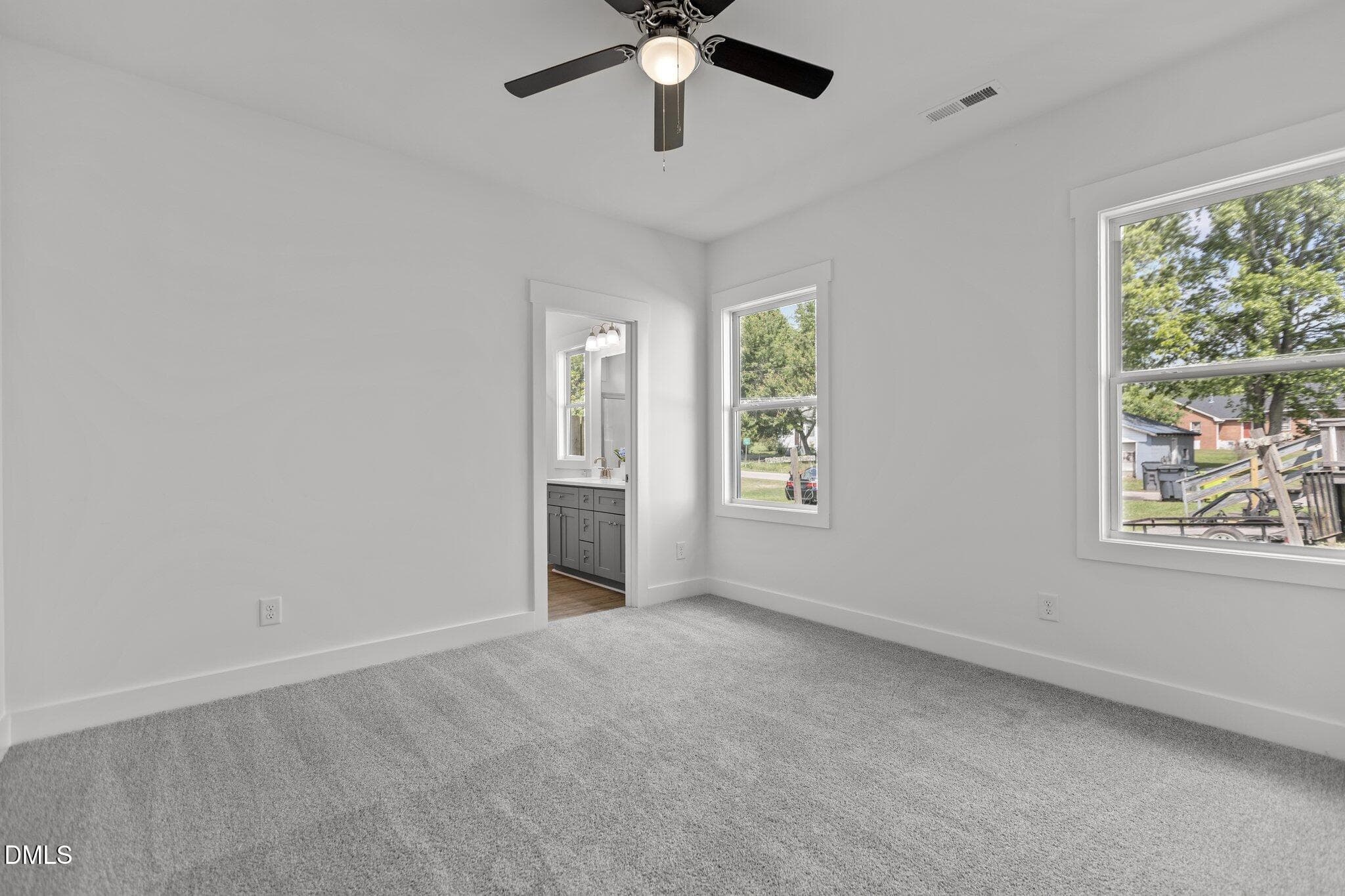 Copy of Copy of 16-web-or-mls-2N6A1494 - 606 E Granville Street, Dunn, NC 28334