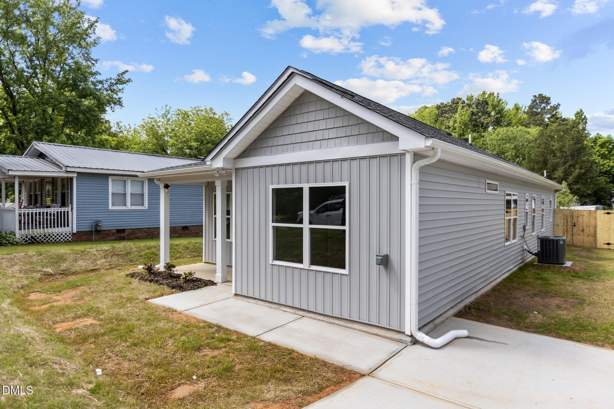 Copy of Copy of 32-web-or-mls-2N6A1545 - 606 E Granville Street, Dunn, NC 28334