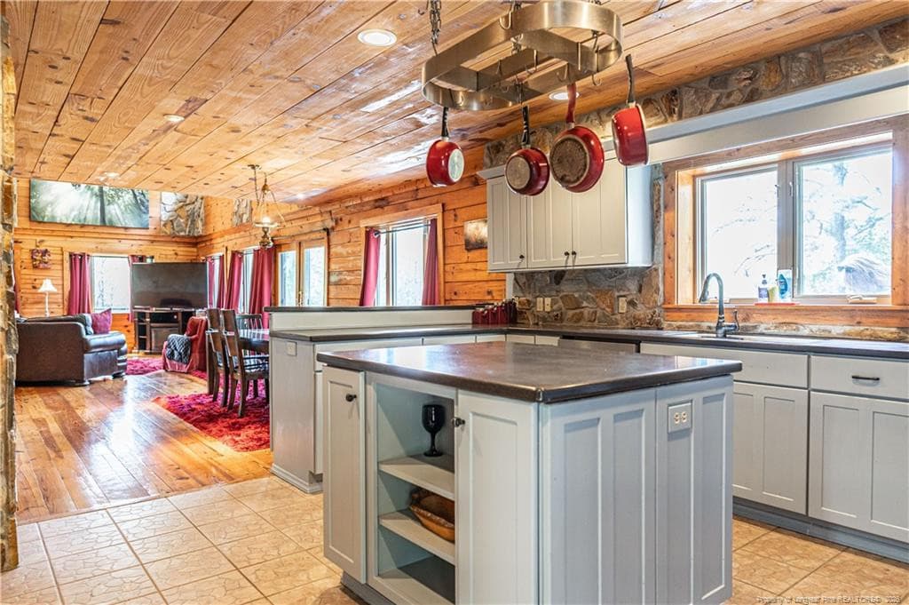 Photo 16 - 105 Lakewood Drive, Aberdeen, NC 28315