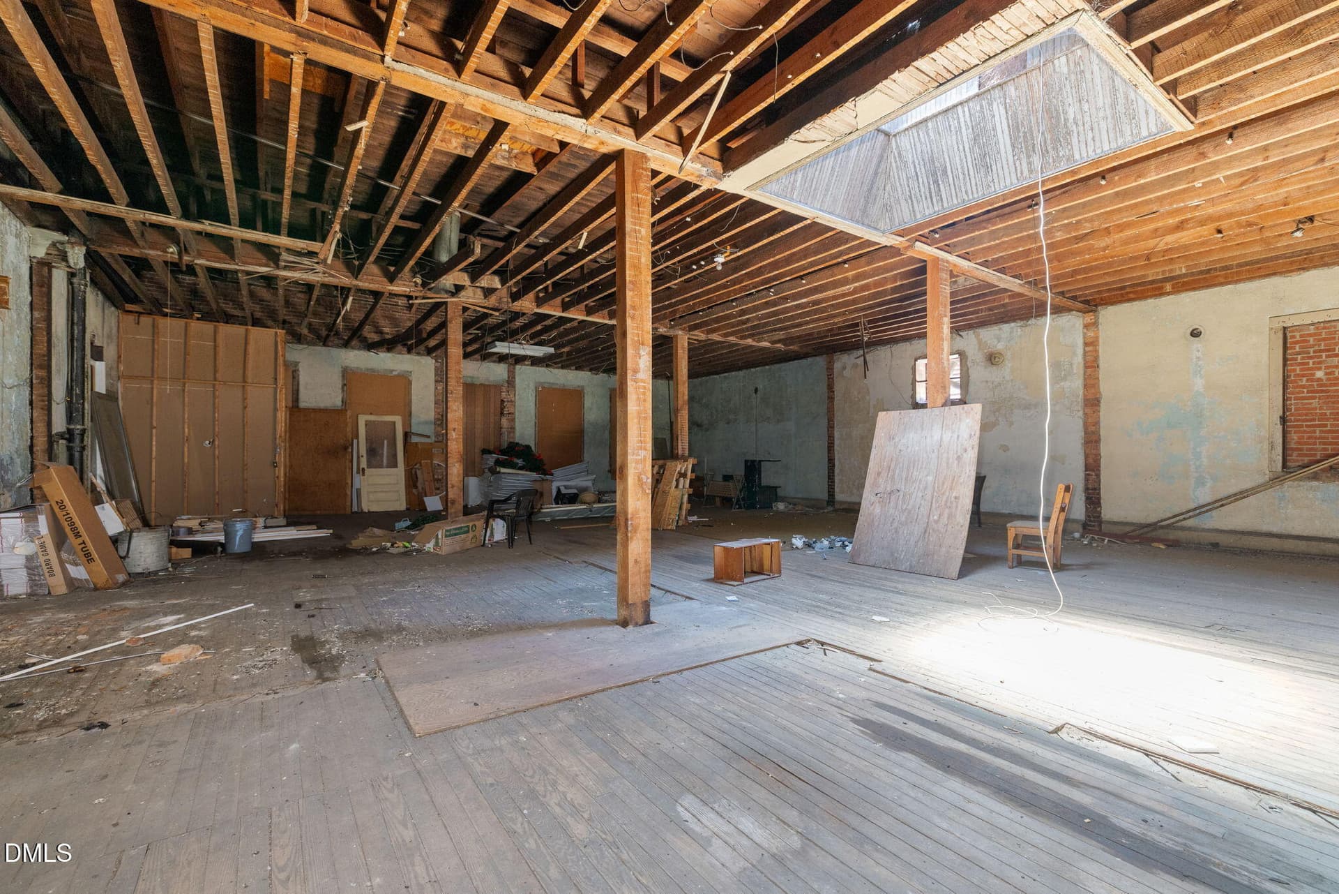 Upstairs - 101 S Garnett Street, Henderson, NC 27536