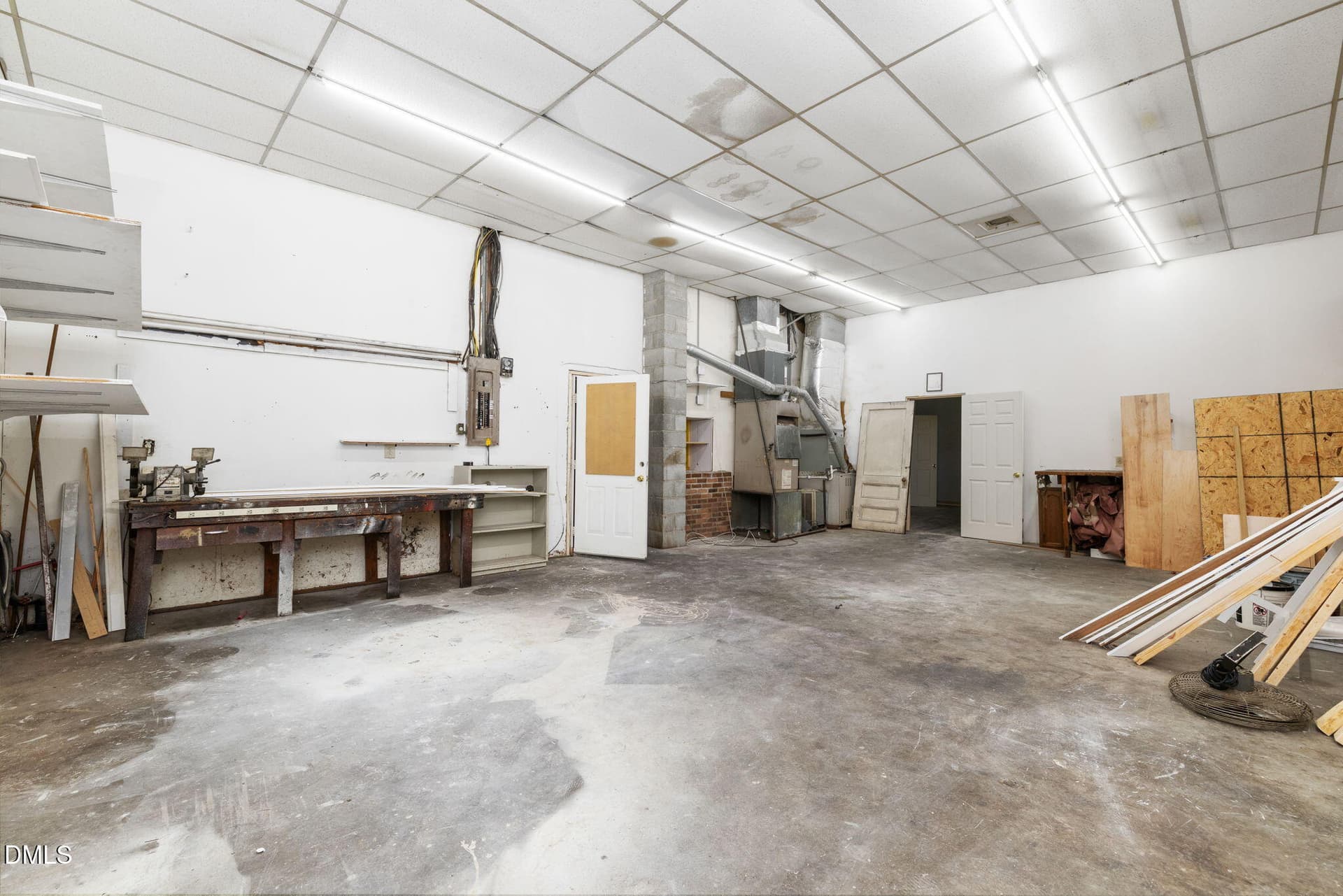 Work Room - 101 S Garnett Street, Henderson, NC 27536