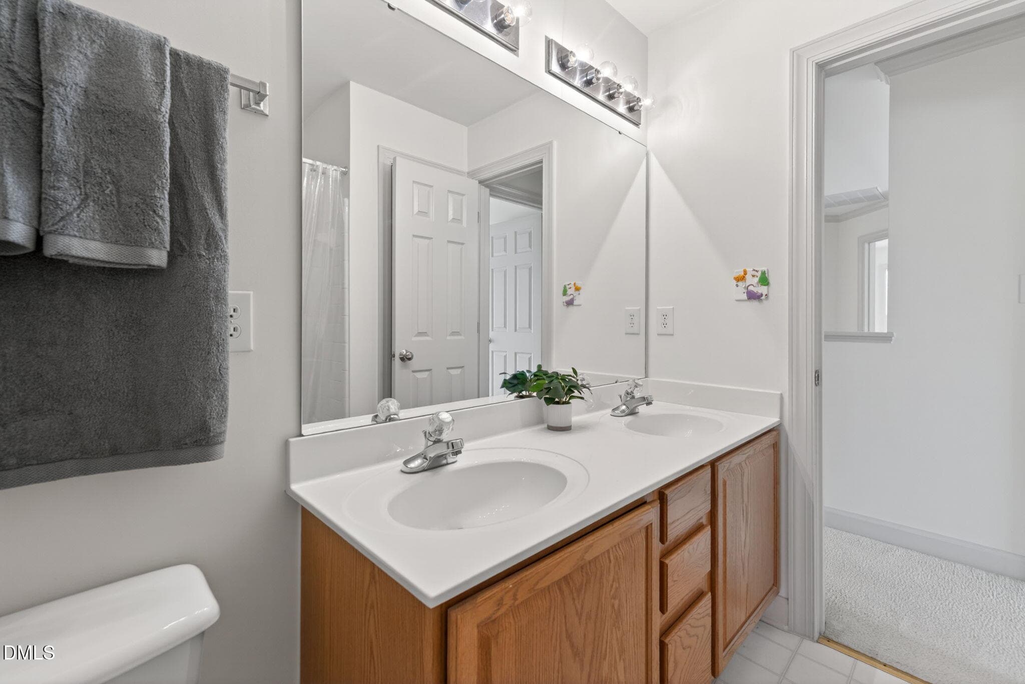 Guest Bath - 101 Greygate Place, Cary, NC 27518, Cary