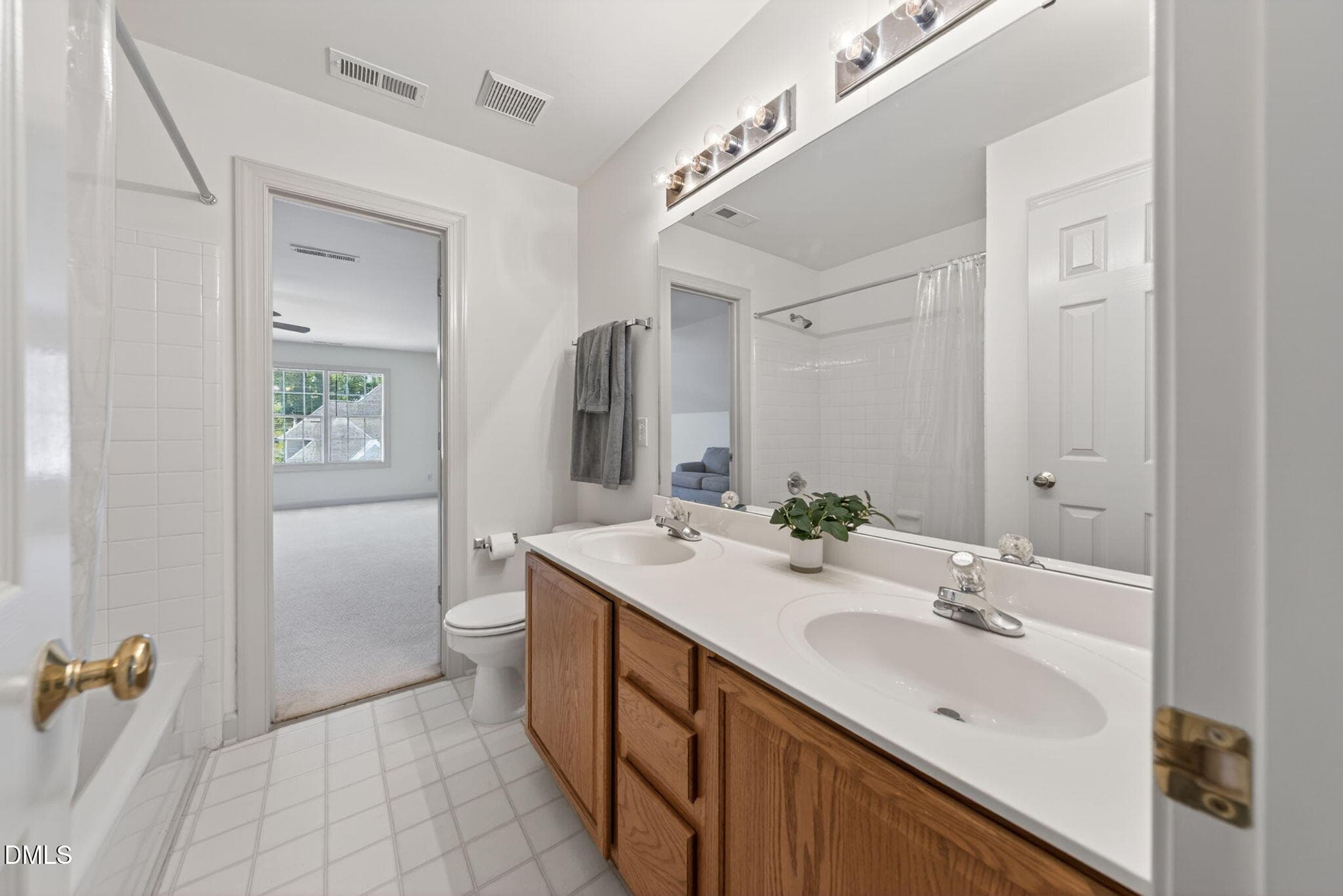 Guest Bath - 101 Greygate Place, Cary, NC 27518, Cary